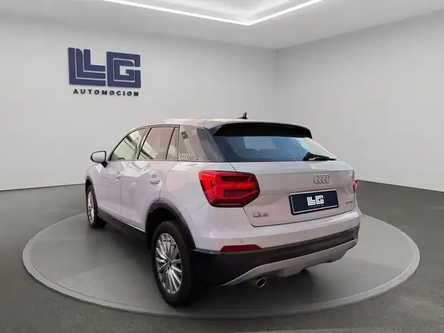 Audi Q2 view 9