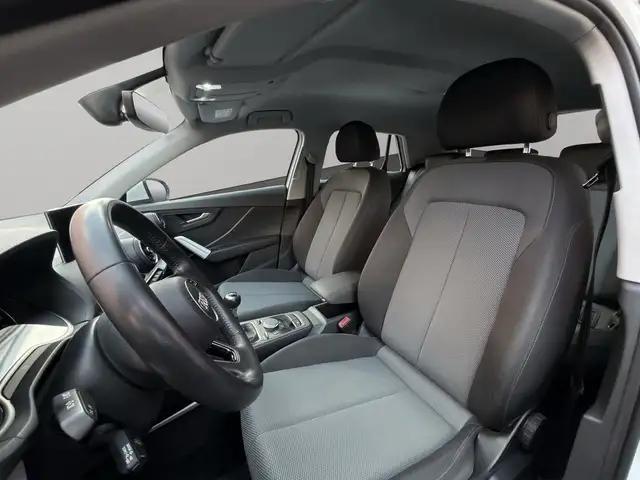 Audi Q2 view 7