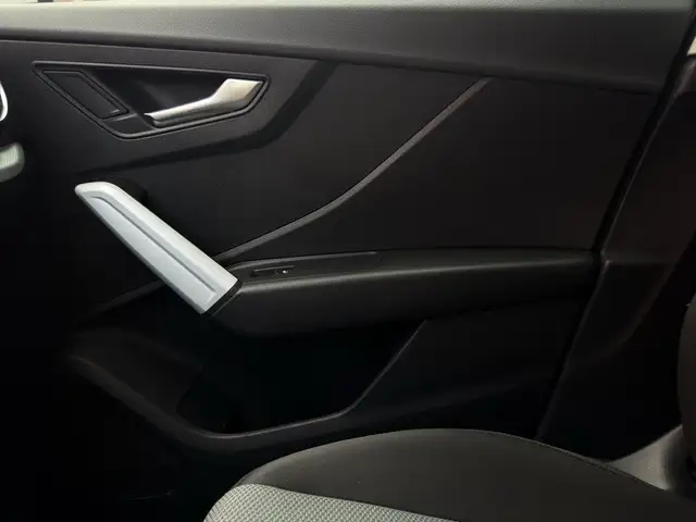Audi Q2 view 12