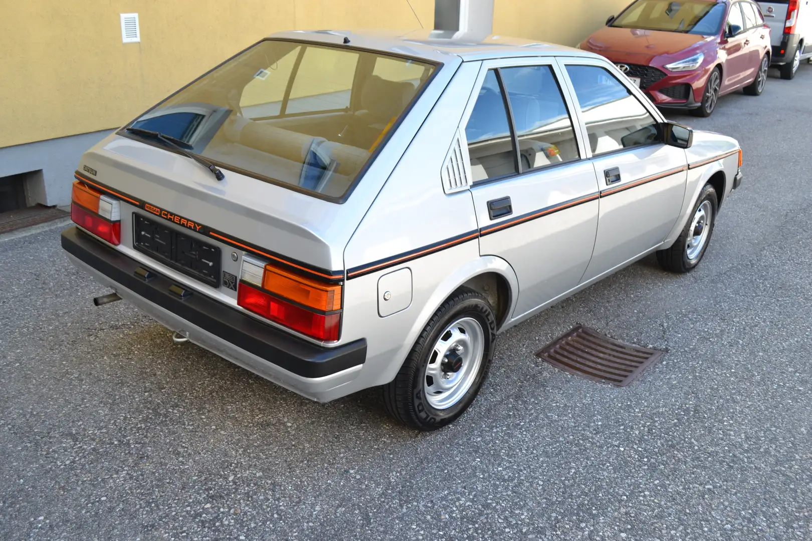 Nissan Cherry Cherry 1,3 DX Silber - 2