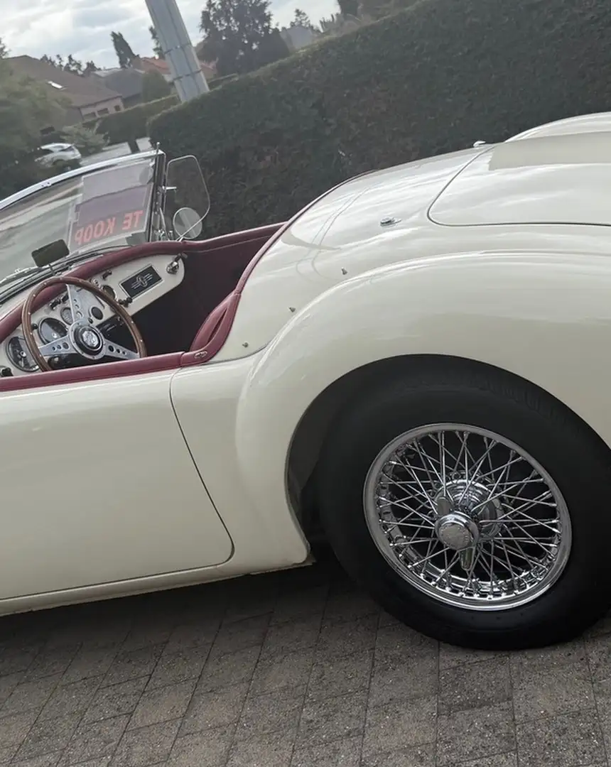 MG MGA Beige - 2