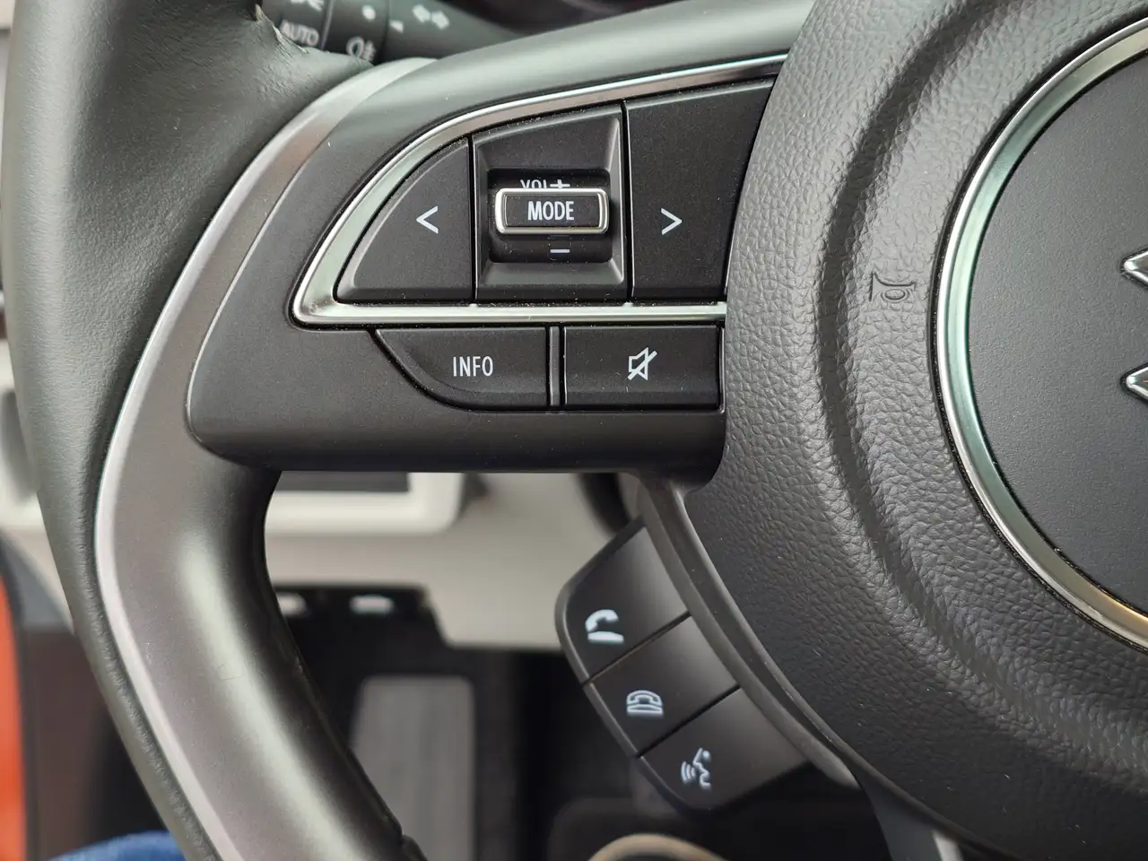 Suzuki Swift 2025 — фото 15