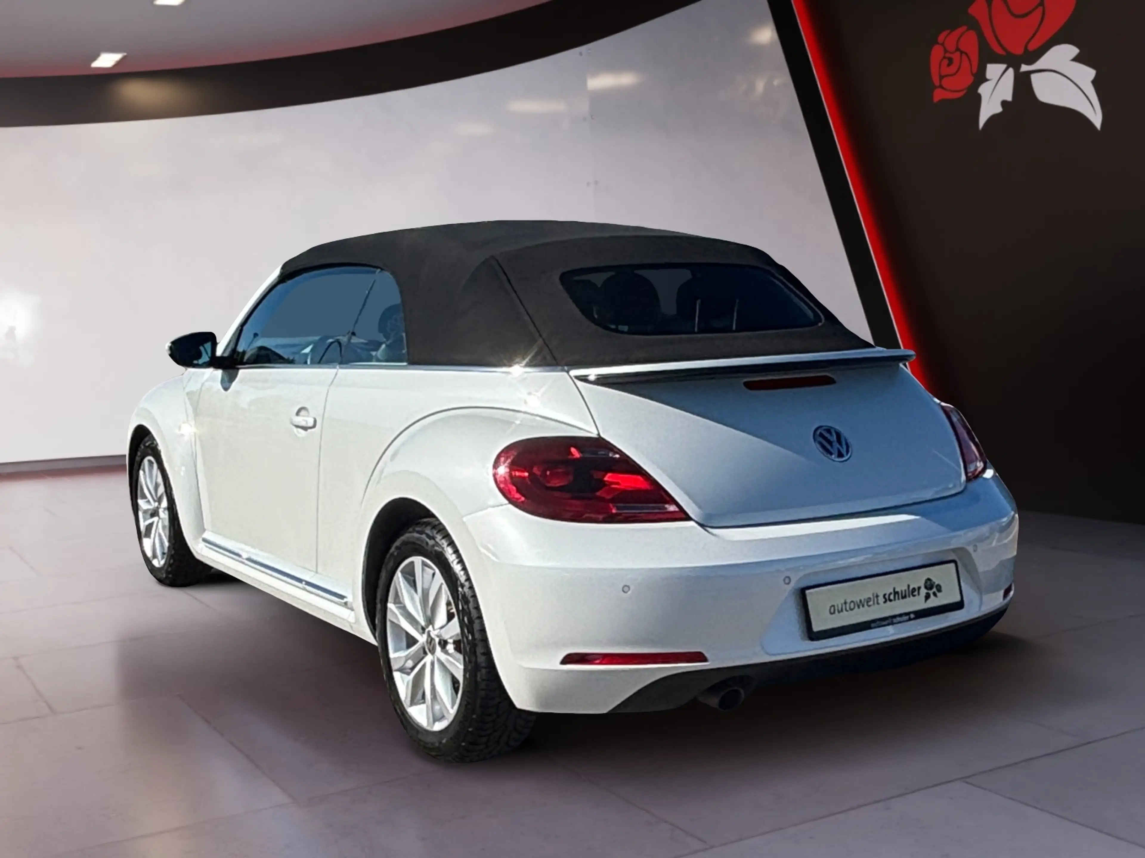 Volkswagen Beetle Cabriolet 1.2 TSI DSG Design Navi Xenon SHZ PDC G — photo 4