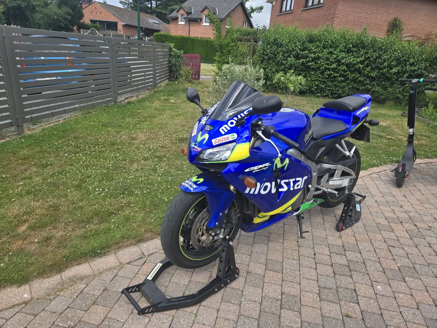 Honda CBR 600 Bleu - 1