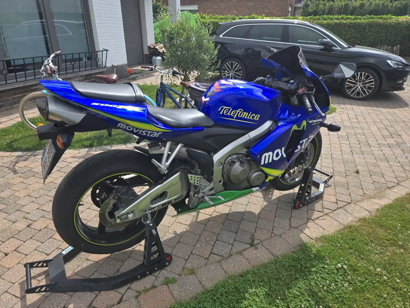 Honda CBR 600 Bleu - 2