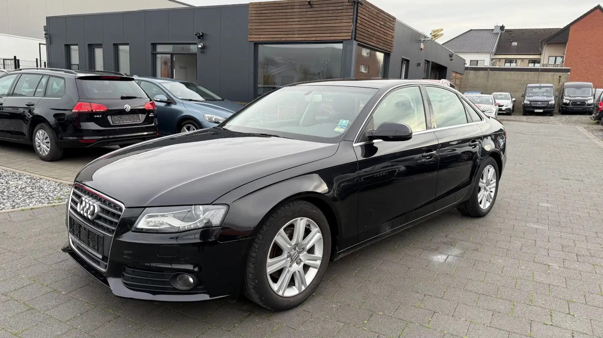 Audi A4 Lim. 2.0 Automatik | Bi-Xenon / LED Schwarz - 1