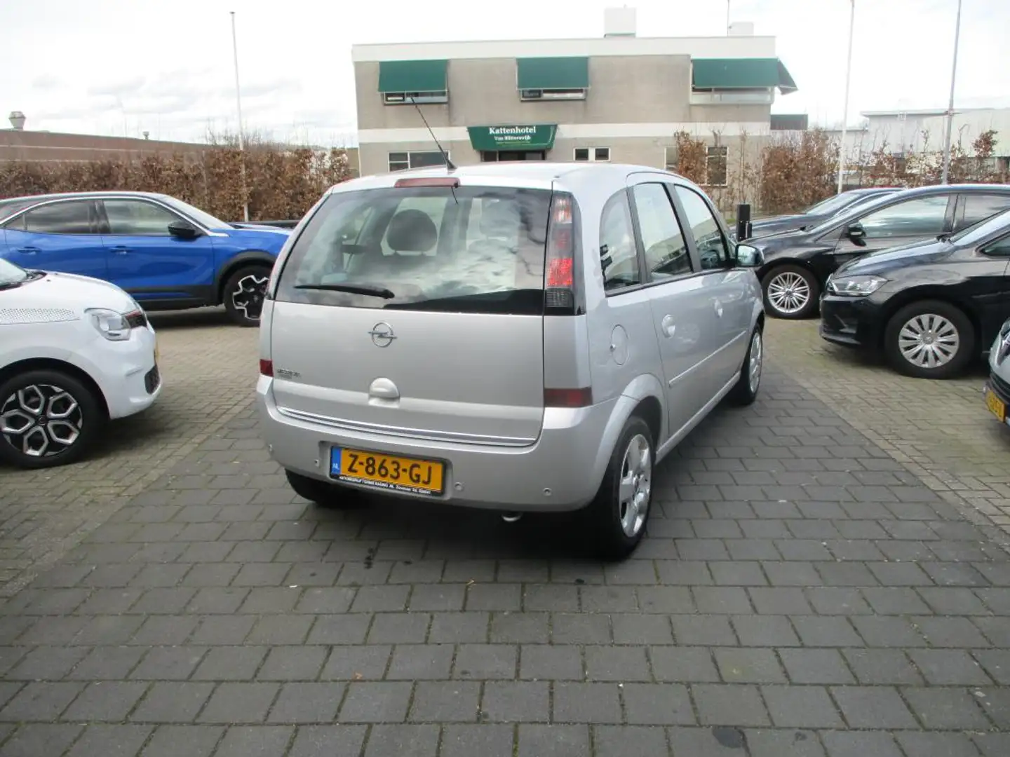 Opel Meriva 1.6-16V Edition Grijs - 2