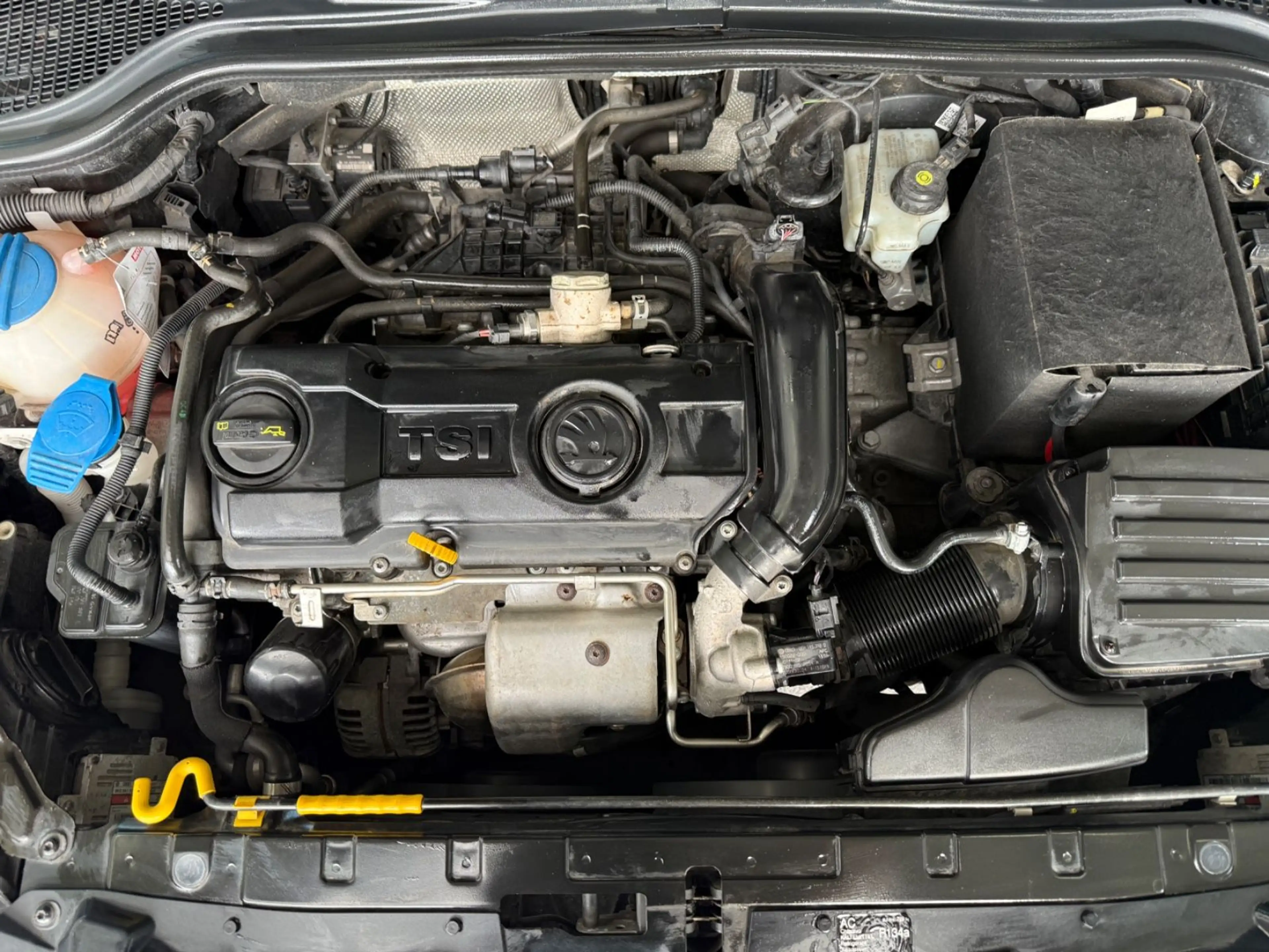 Skoda Yeti 1.4 TSI*AUTOM*ADEVNT*BI-XN*CAM*TEMP*AHK*PDC — photo 12