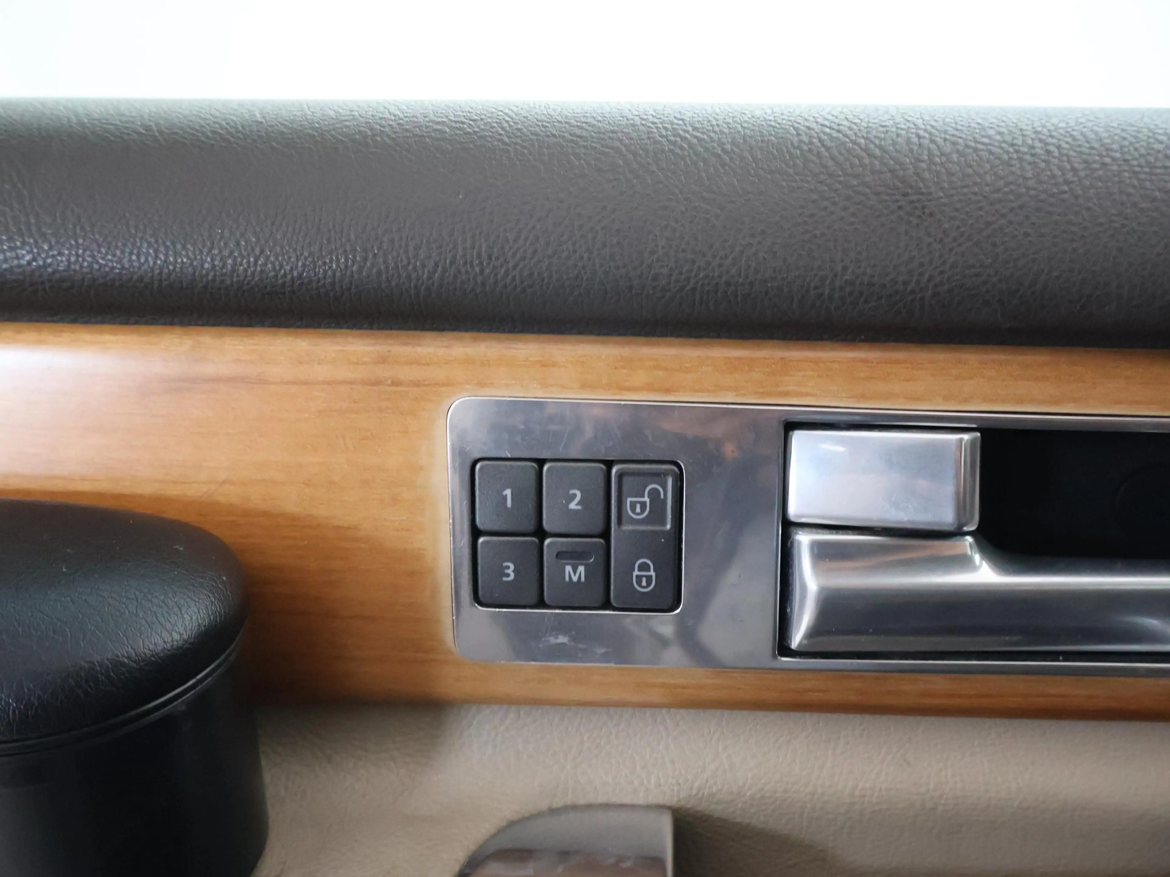 Land Rover Discovery 3.0 SDV6 HSE *WEINIG VERMOGEN* 7-PERSOONS + SCHUIF — photo 18