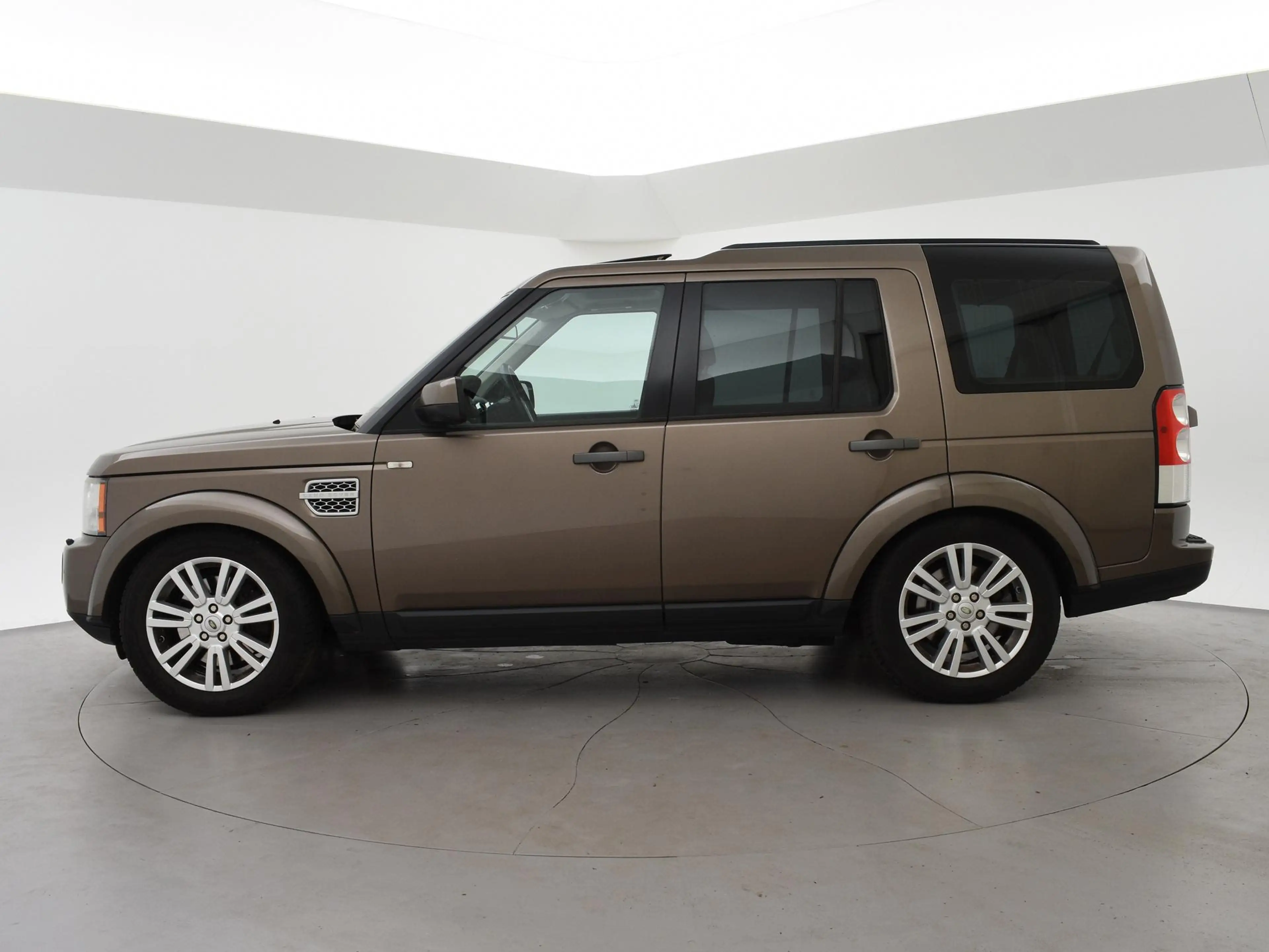 Land Rover Discovery 3.0 SDV6 HSE *WEINIG VERMOGEN* 7-PERSOONS + SCHUIF — photo 5