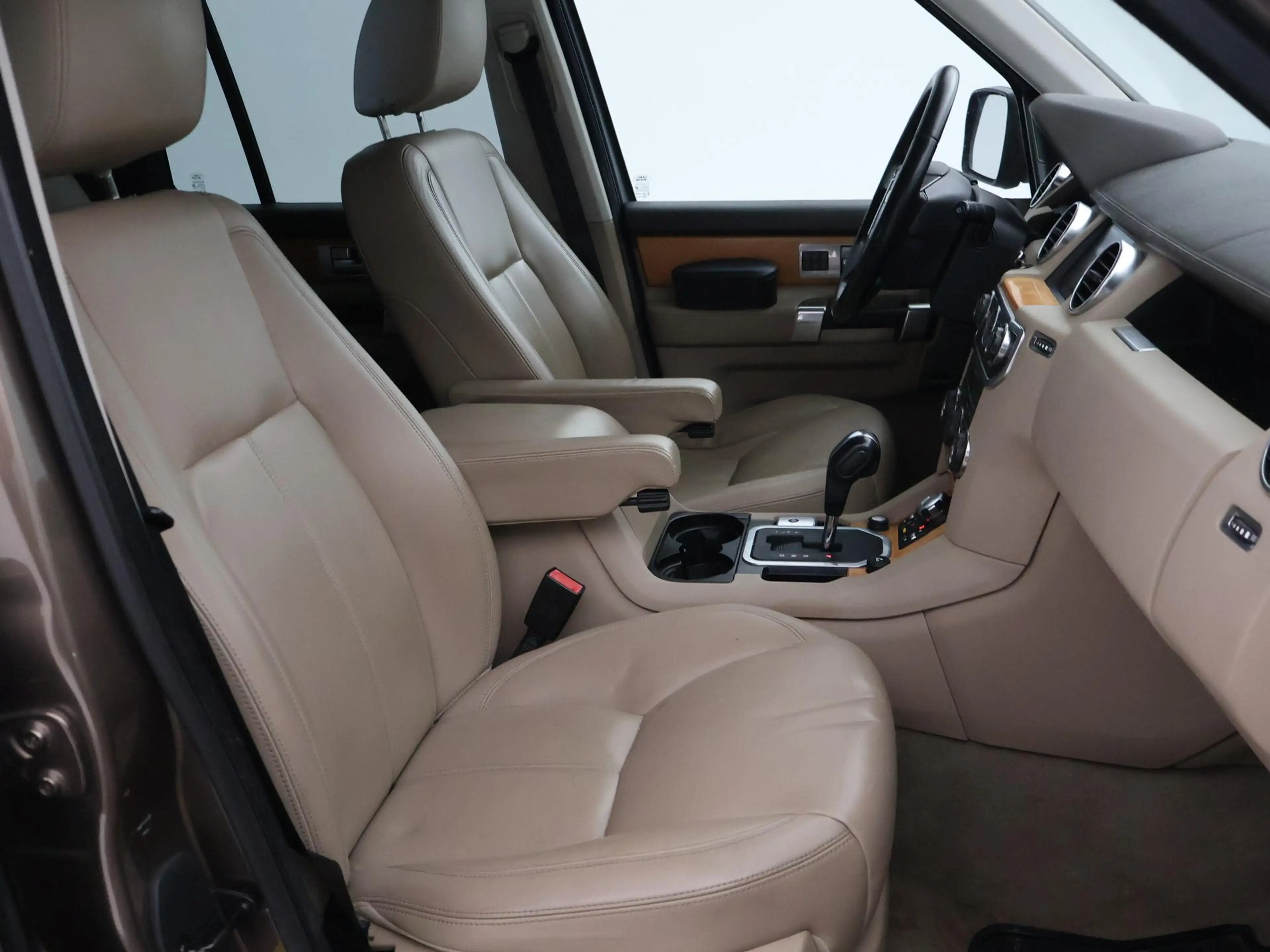 Land Rover Discovery 3.0 SDV6 HSE *WEINIG VERMOGEN* 7-PERSOONS + SCHUIF — photo 4