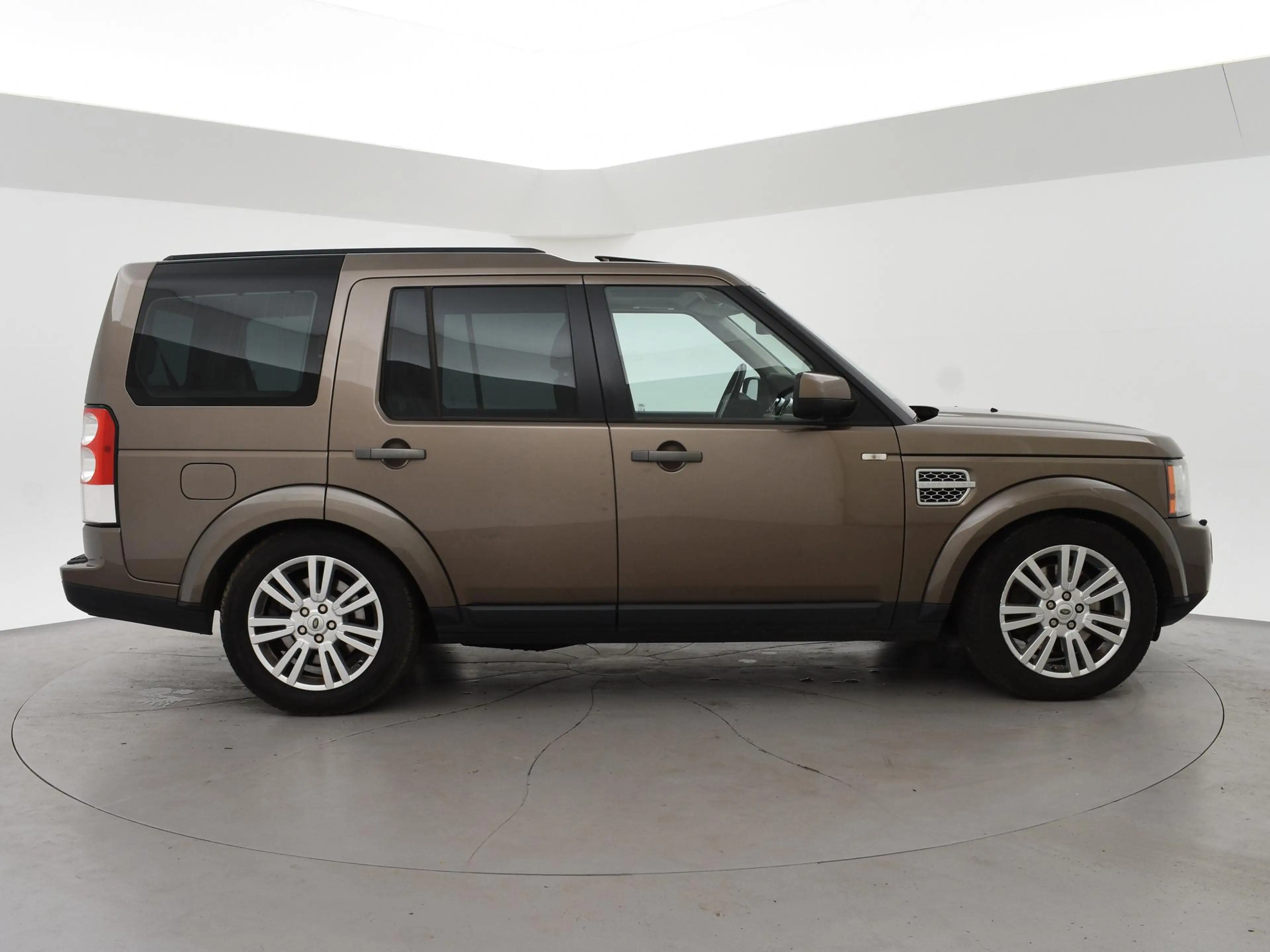 Land Rover Discovery 3.0 SDV6 HSE *WEINIG VERMOGEN* 7-PERSOONS + SCHUIF — photo 19