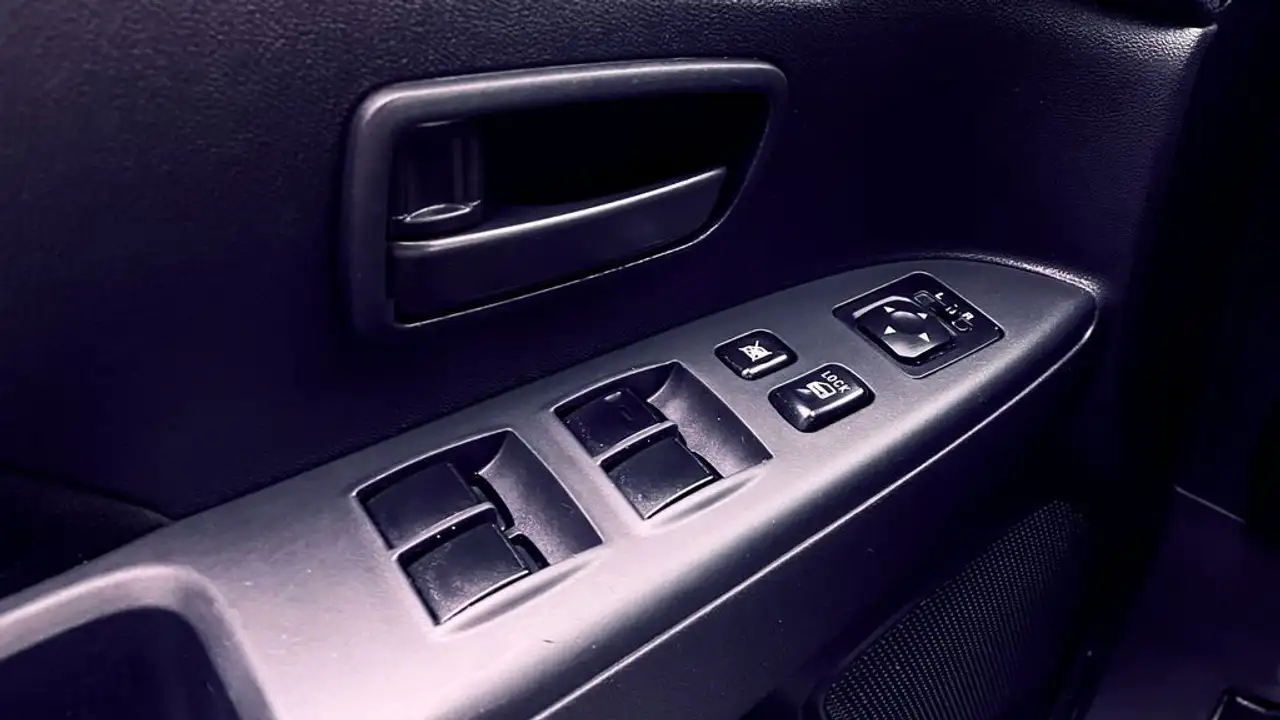 Mitsubishi RVR снимка Mitsubishi RVR