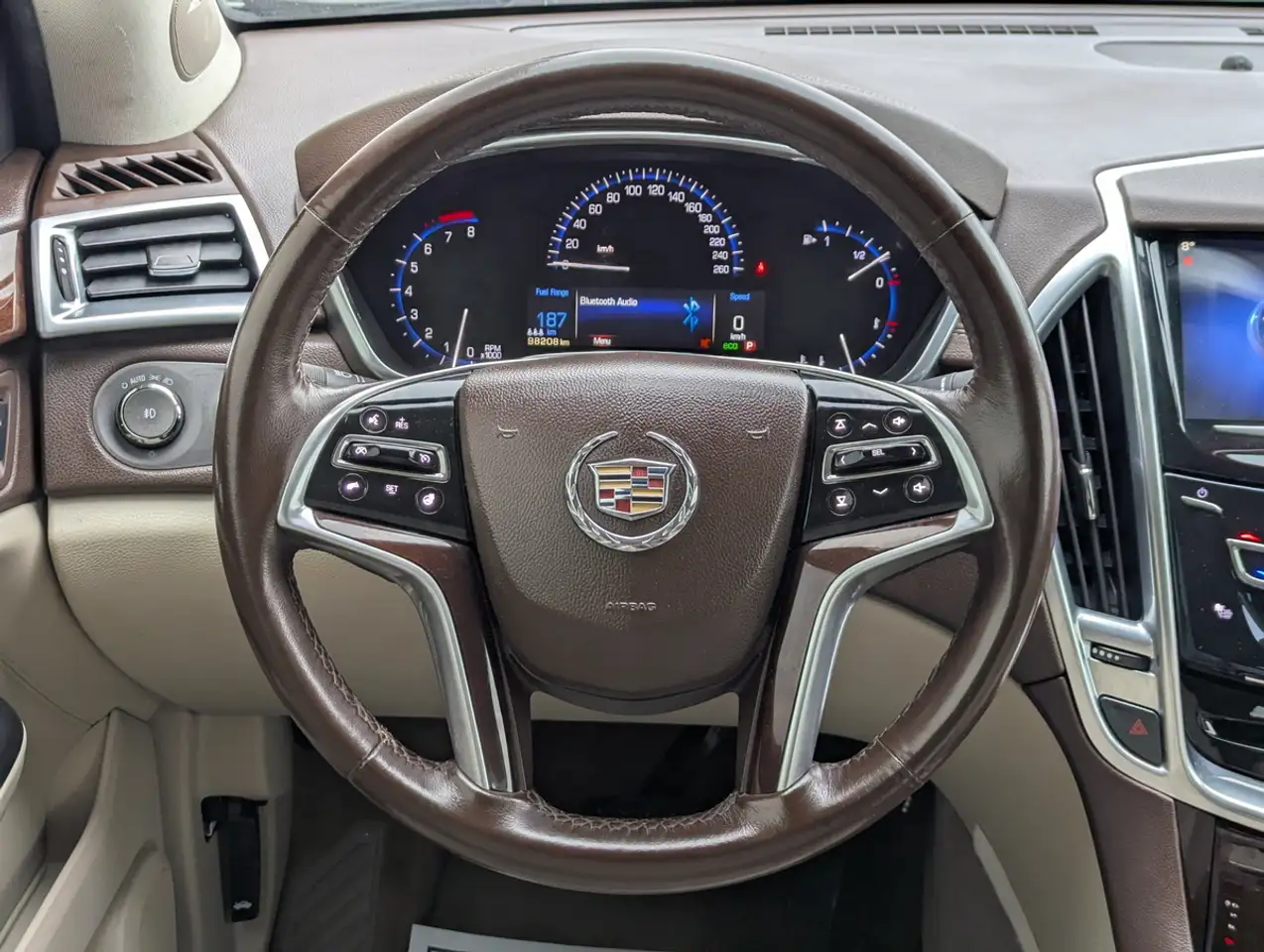 Cadillac SRX снимка Cadillac SRX