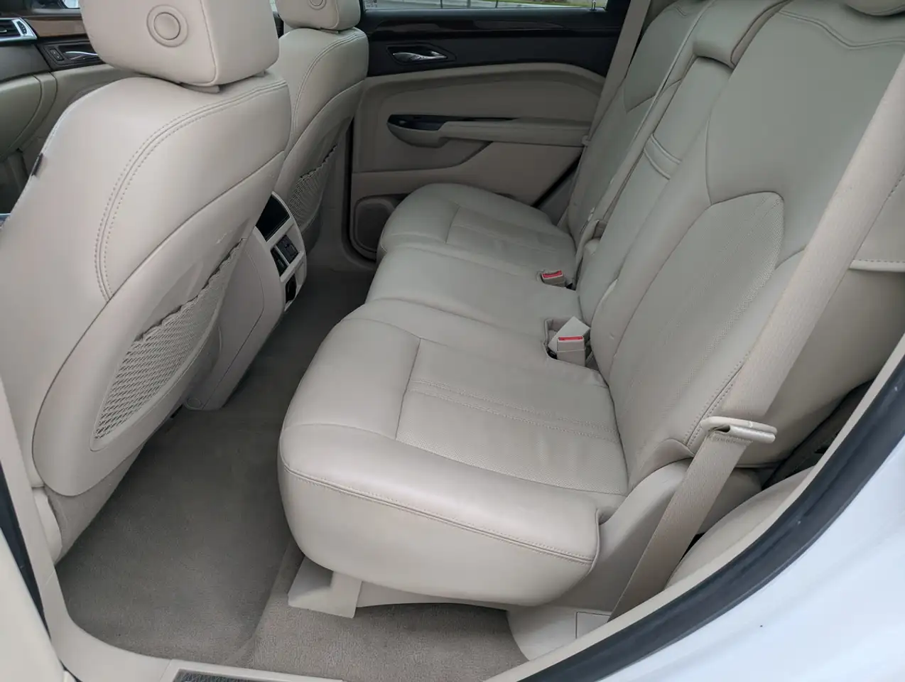 Cadillac SRX снимка Cadillac SRX