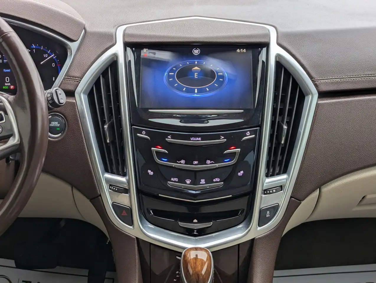 Cadillac SRX снимка Cadillac SRX