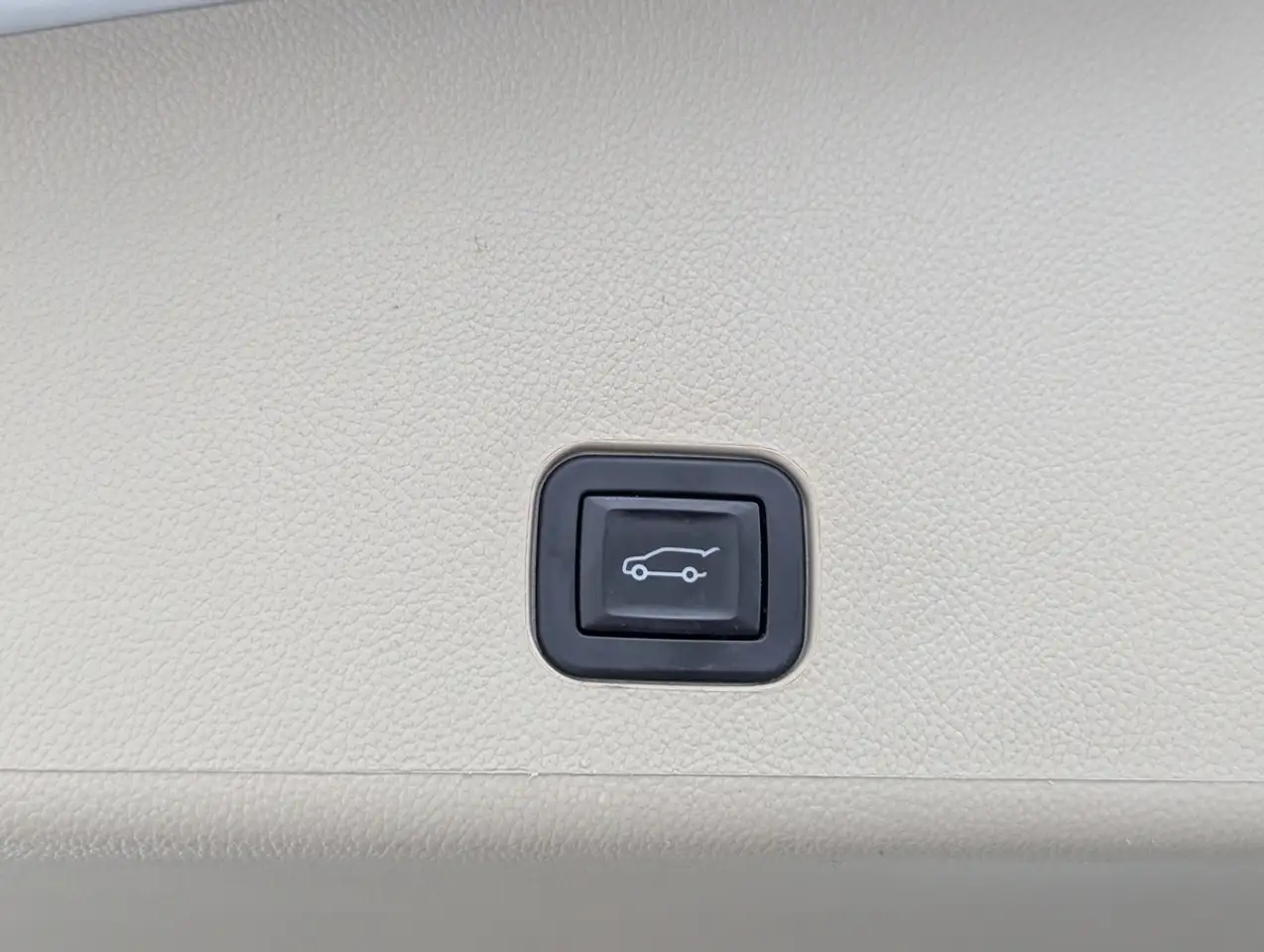 Cadillac SRX снимка Cadillac SRX