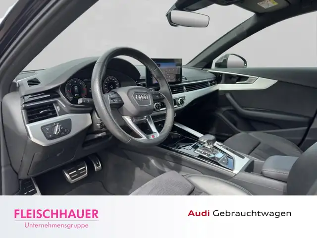 Audi A4 view 10
