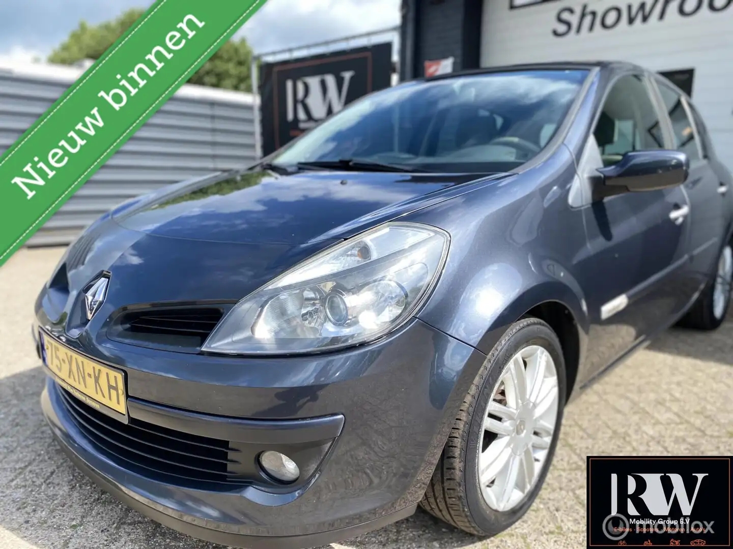 Renault Clio 1.6-16V nieuwe APK,Airco,cruise,leder,Pano,NAP Grijs - 1