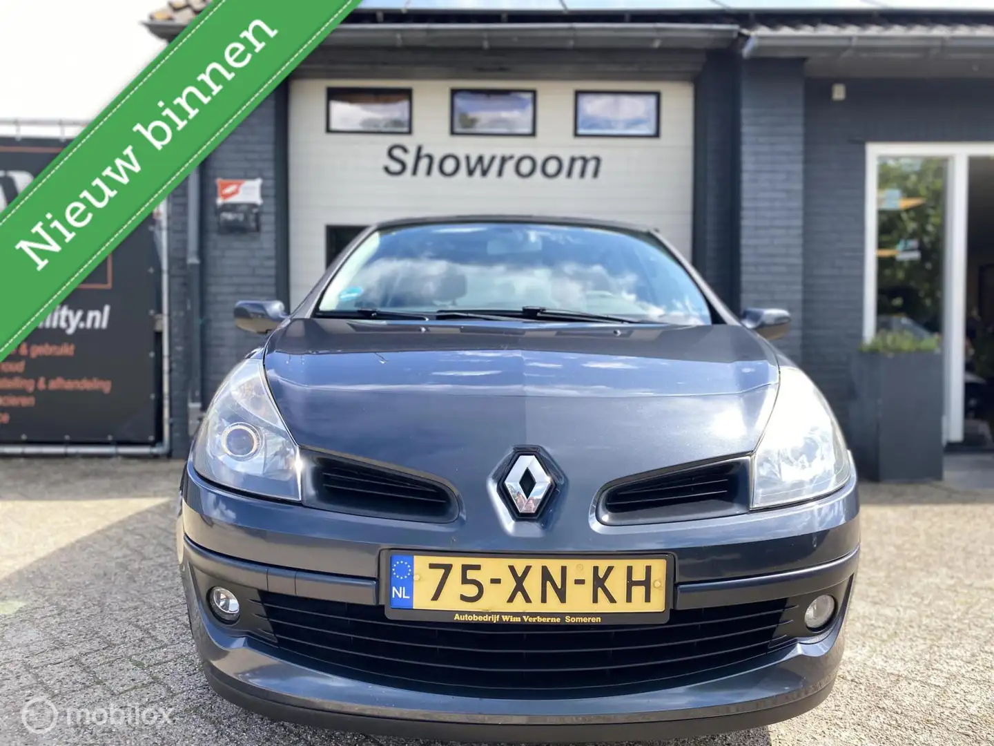 Renault Clio 1.6-16V nieuwe APK,Airco,cruise,leder,Pano,NAP Grijs - 2