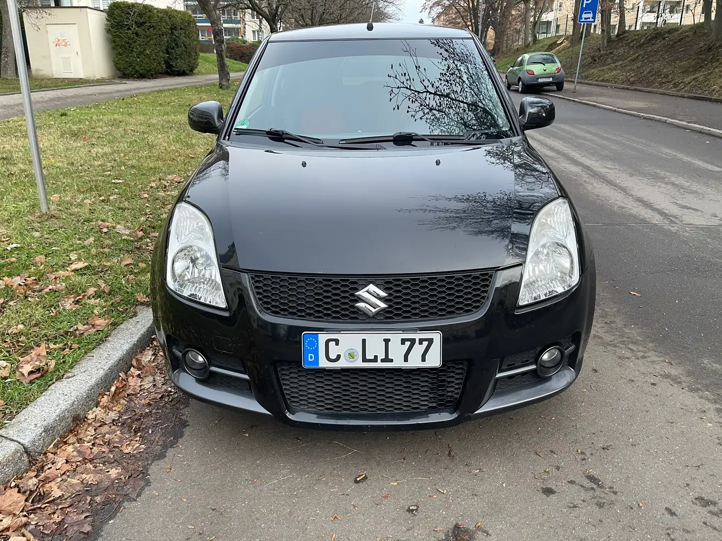 Suzuki Swift Swift Fließheck 3-Türer 1.6 Sport Schwarz - 1