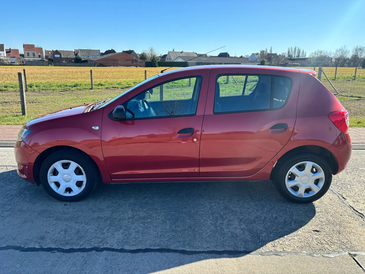Dacia Sandero 1.2i Airco Rood - 2