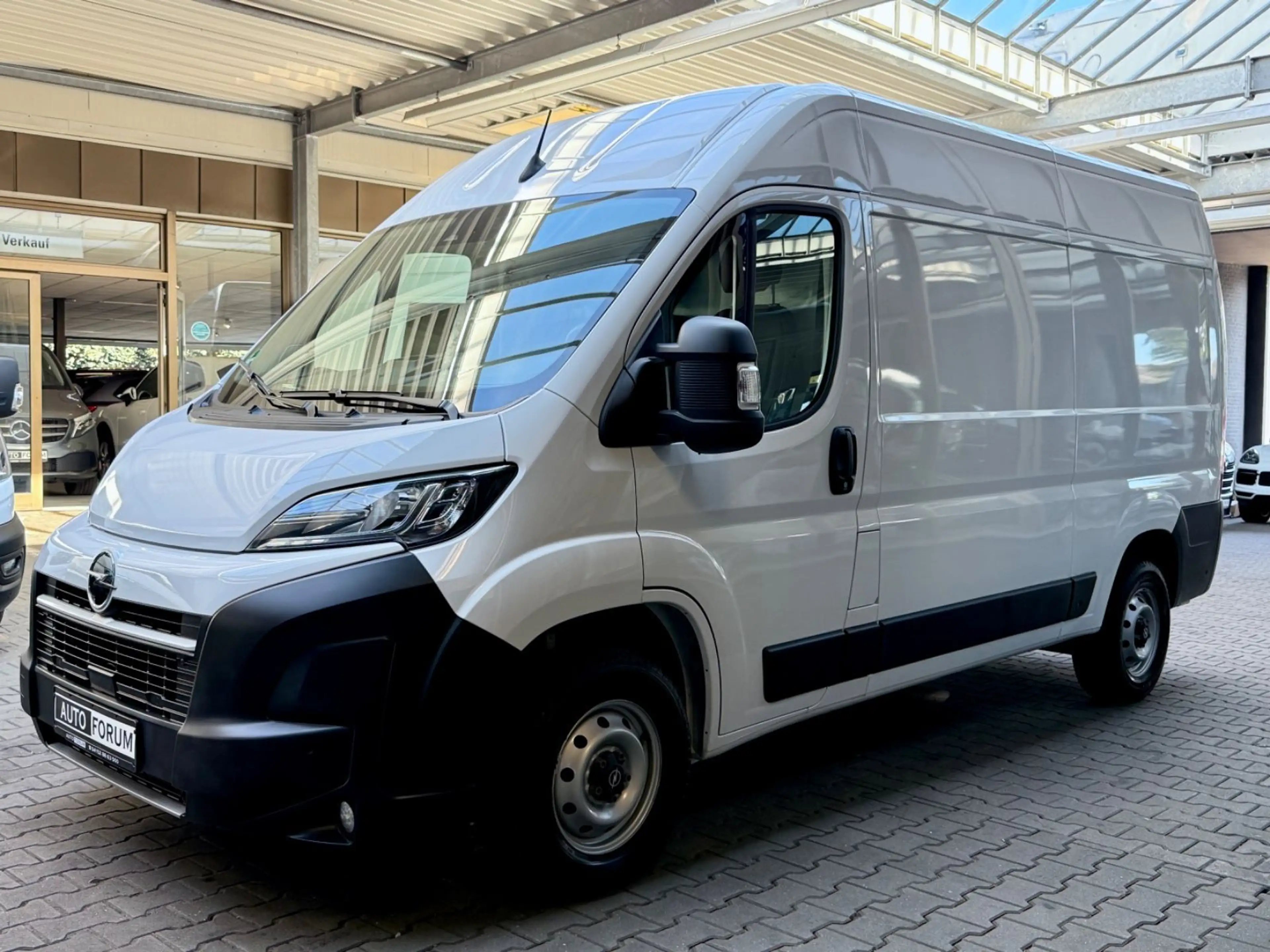 Opel Movano 2.2 D L2H2 3,3t KAMERA TEMPOMAT PDC 1HAND — photo 5