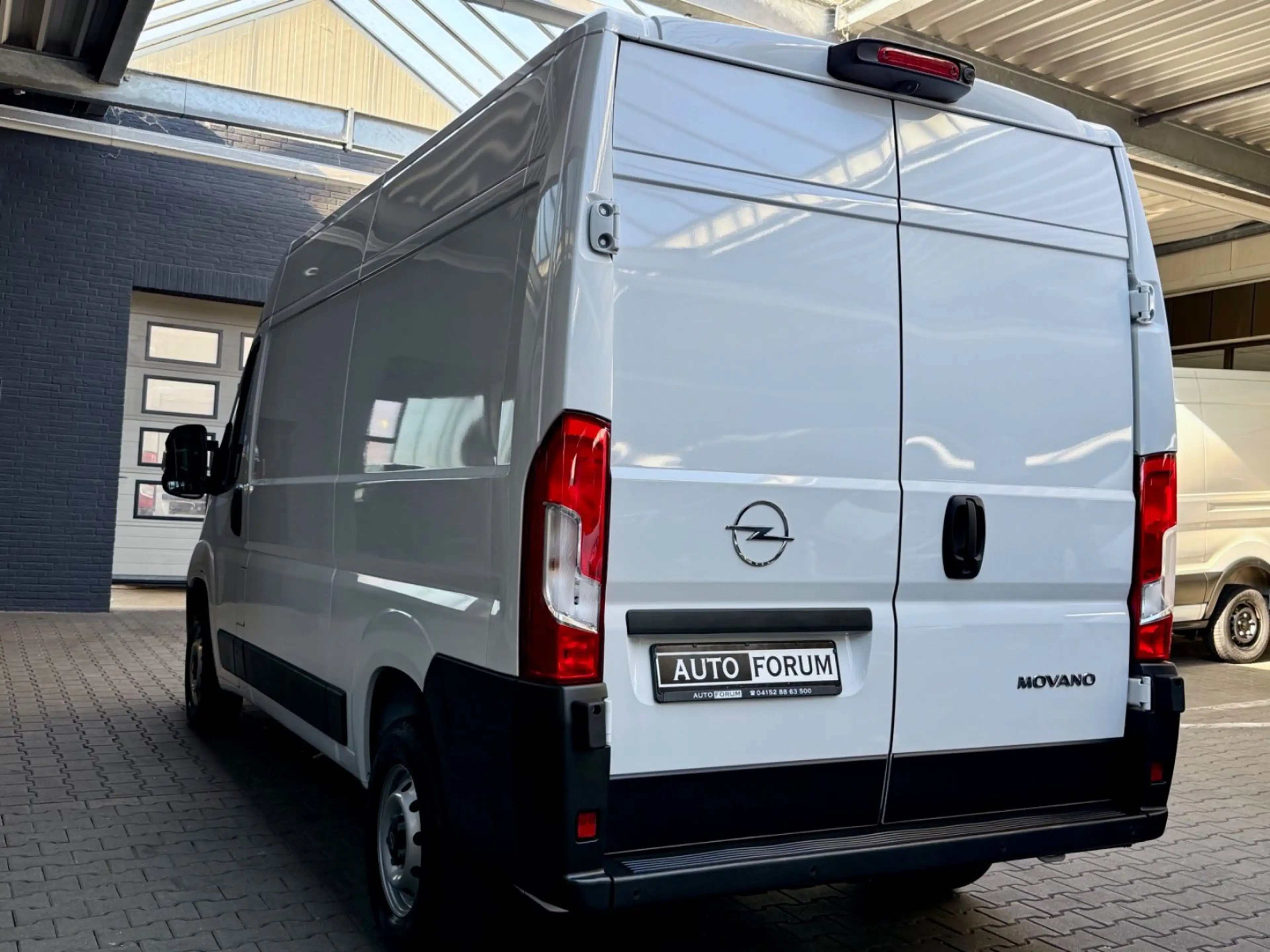 Opel Movano 2.2 D L2H2 3,3t KAMERA TEMPOMAT PDC 1HAND — photo 8
