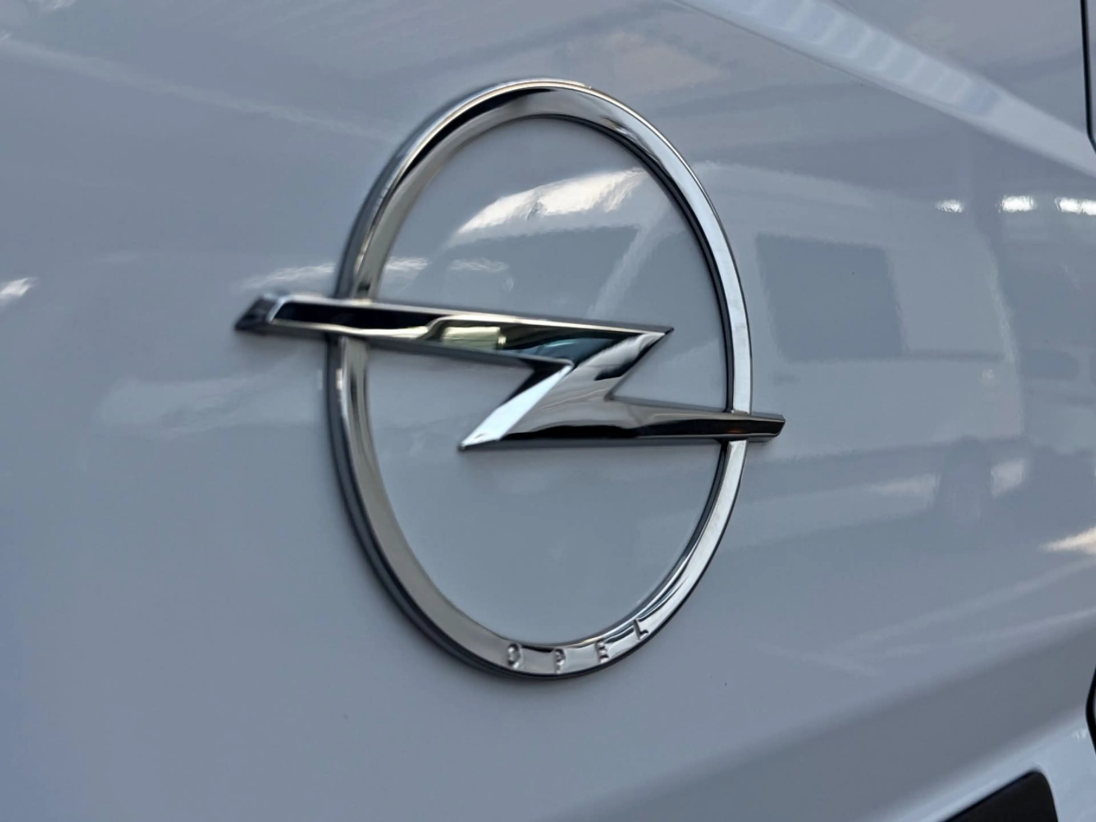 Opel Movano 2.2 D L2H2 3,3t KAMERA TEMPOMAT PDC 1HAND — photo 9