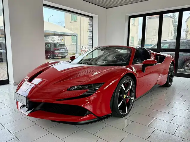 Ferrari SF90 Spider VISIBILE IN SEDE UFFICIALE ITALIANA IVA ESPOSTA