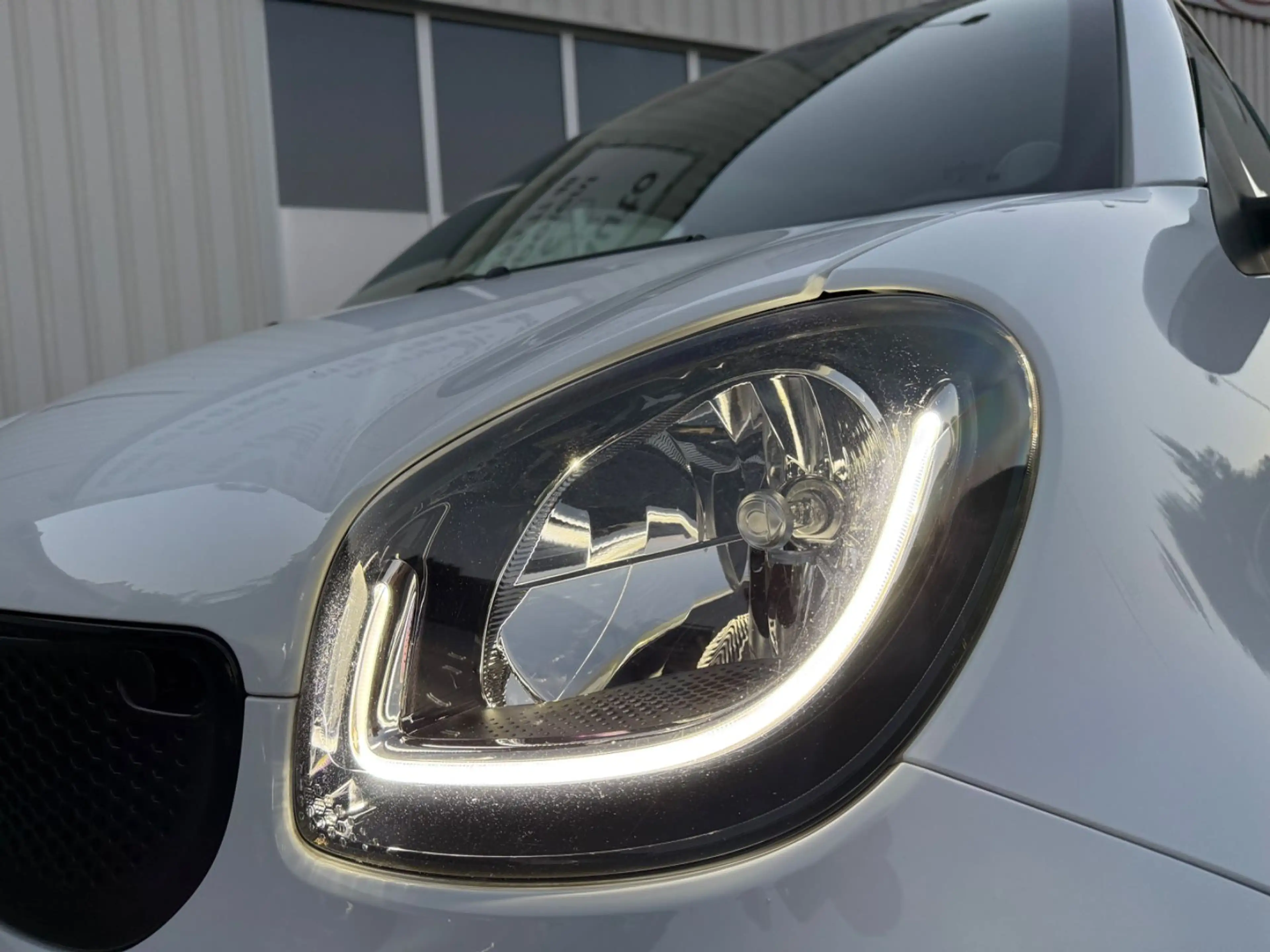 smart forTwo BRABUS 1,0 52kW 71PS/PANO/JBL/LED/Klima — photo 3