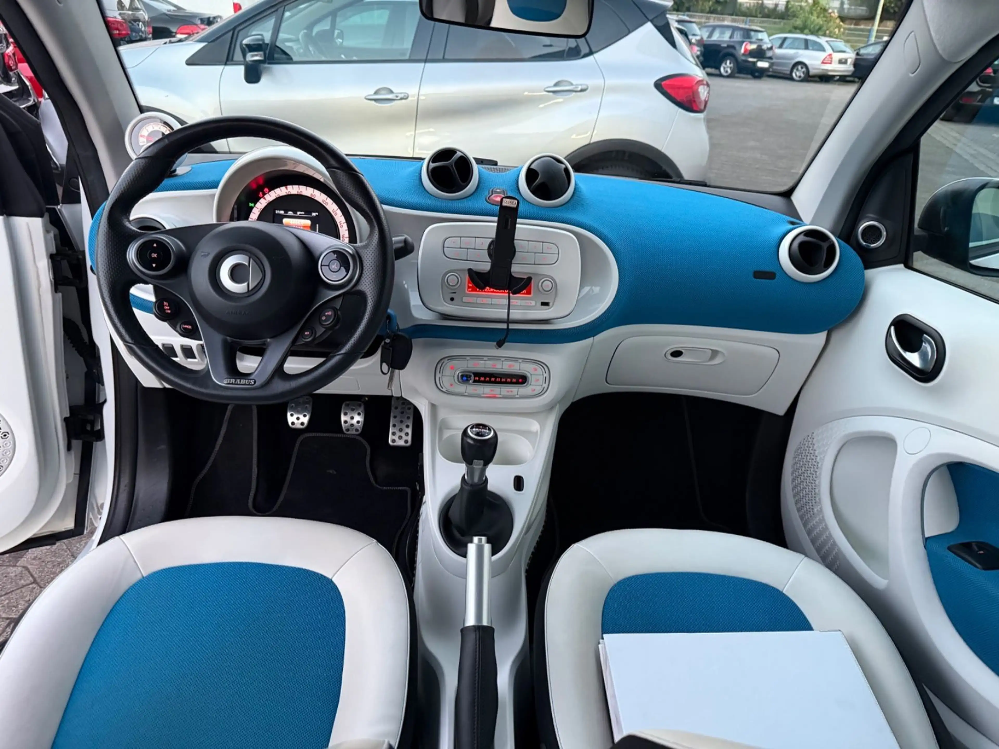 smart forTwo BRABUS 1,0 52kW 71PS/PANO/JBL/LED/Klima — photo 14