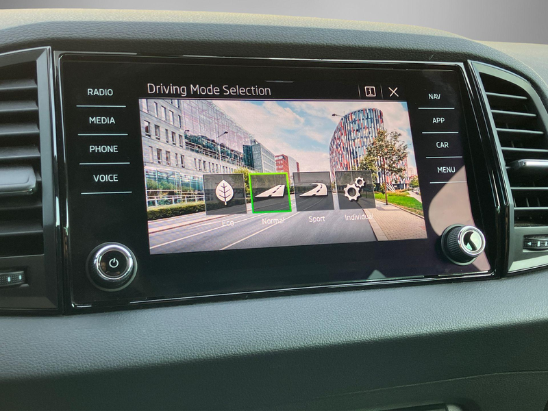 Skoda Karoq 1.5TSI/150PK ACT Sportline Business · Trekhaak · C — photo 11