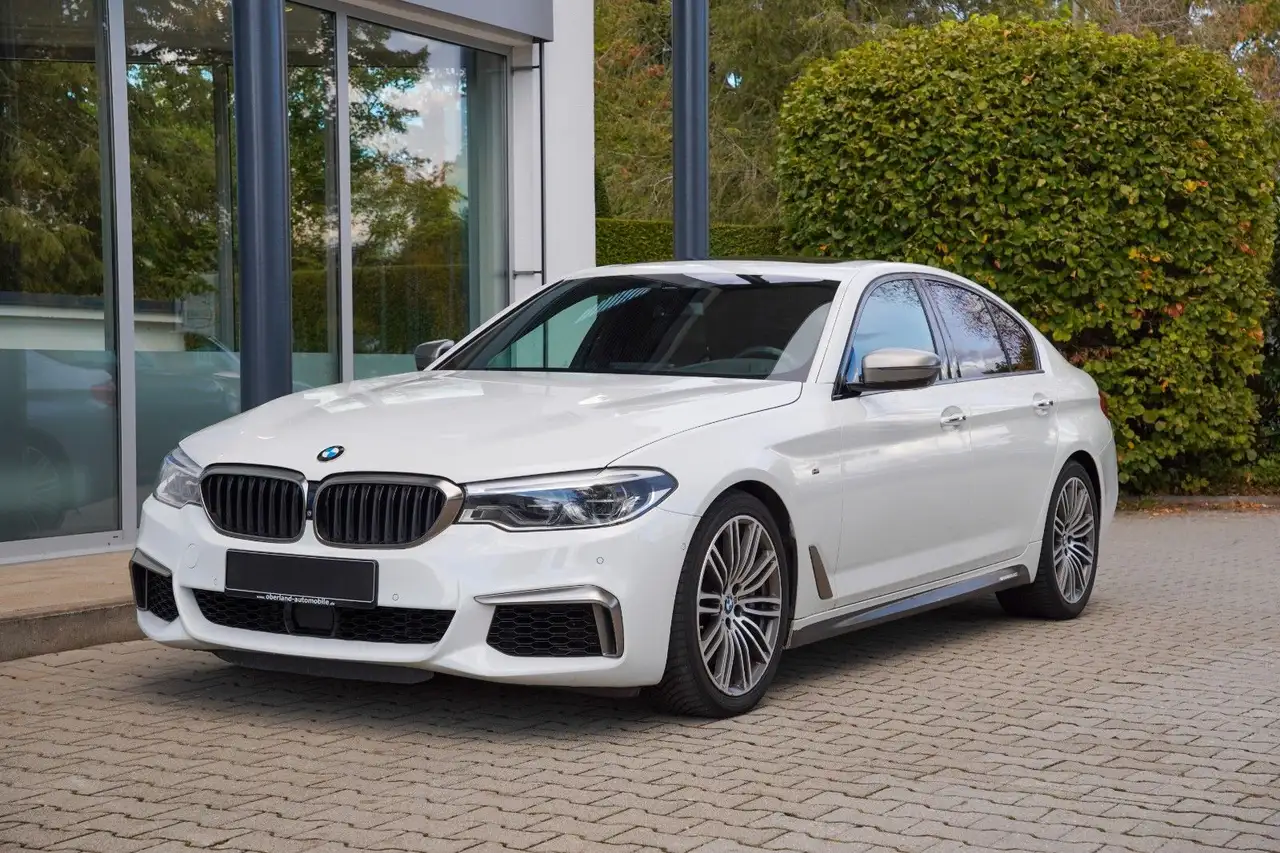 BMW 550 i xDrive / HEAD-UP / SOFT-CLOSE / B&W — photo 1 of 28