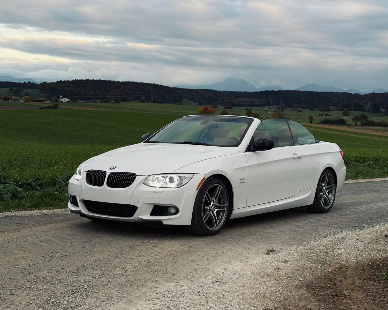 BMW 335 335is Cabrio Weiß - 2