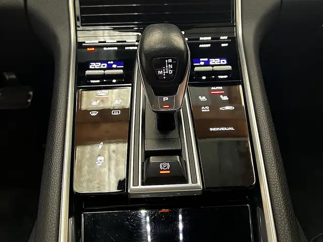 Porsche Panamera 4 E-Hybrid PHEV Aut. Ansicht 19