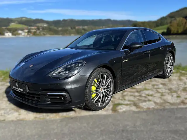 Porsche Panamera 4 E-Hybrid PHEV Aut. Ansicht 1