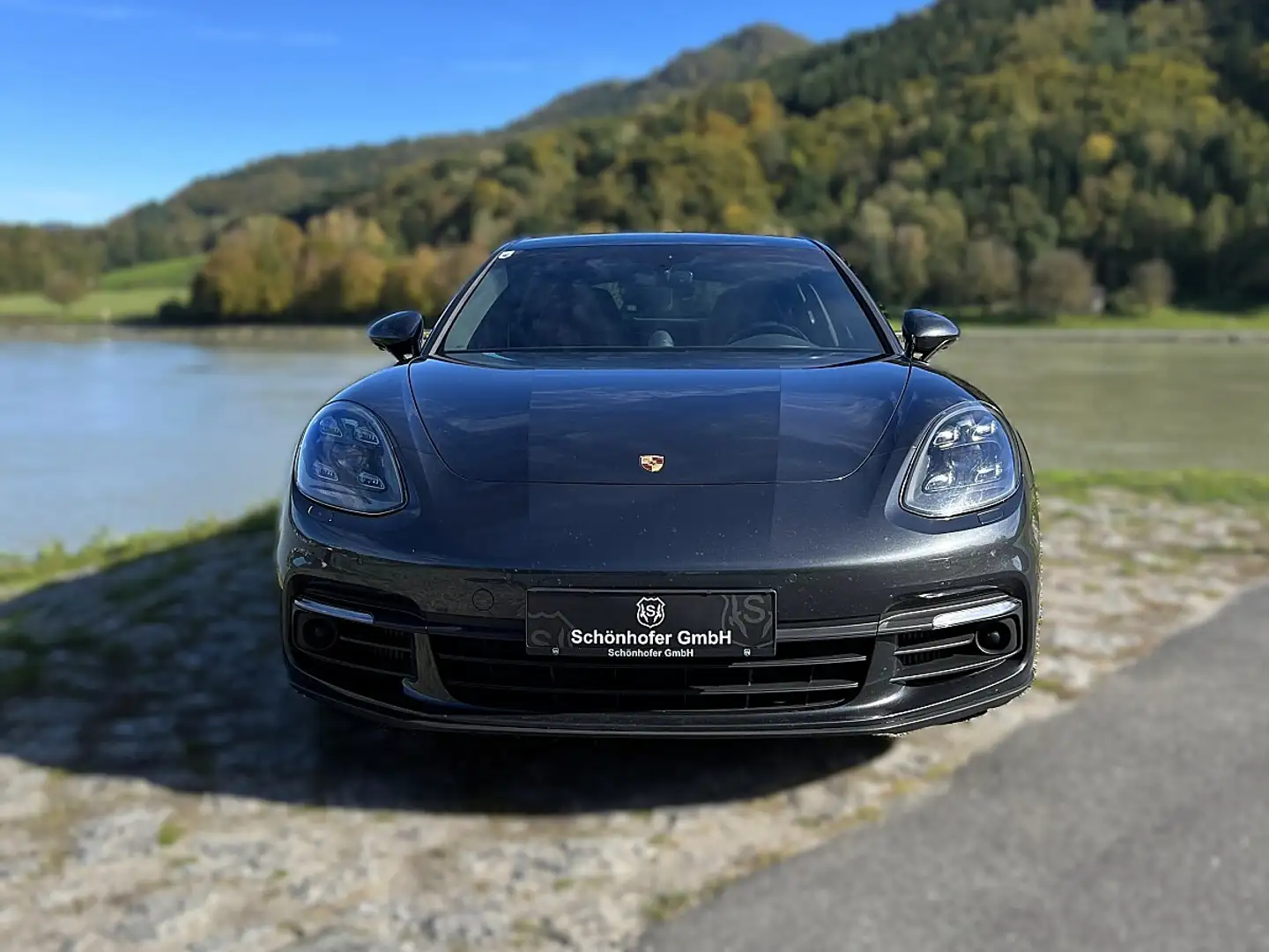 Porsche Panamera 4 E-Hybrid PHEV Aut. Grau - 2