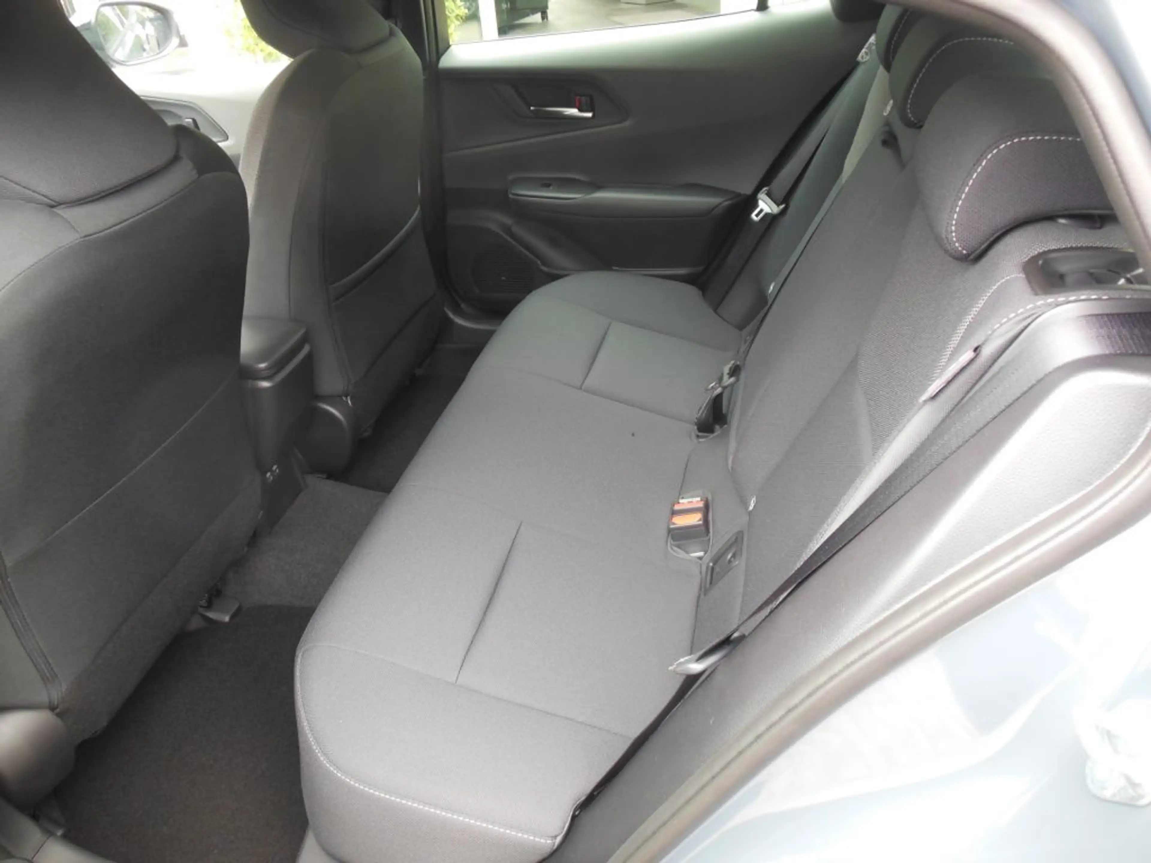 Toyota Prius Plug-in Hybrid Executive*sofort Verfügbar — photo 9