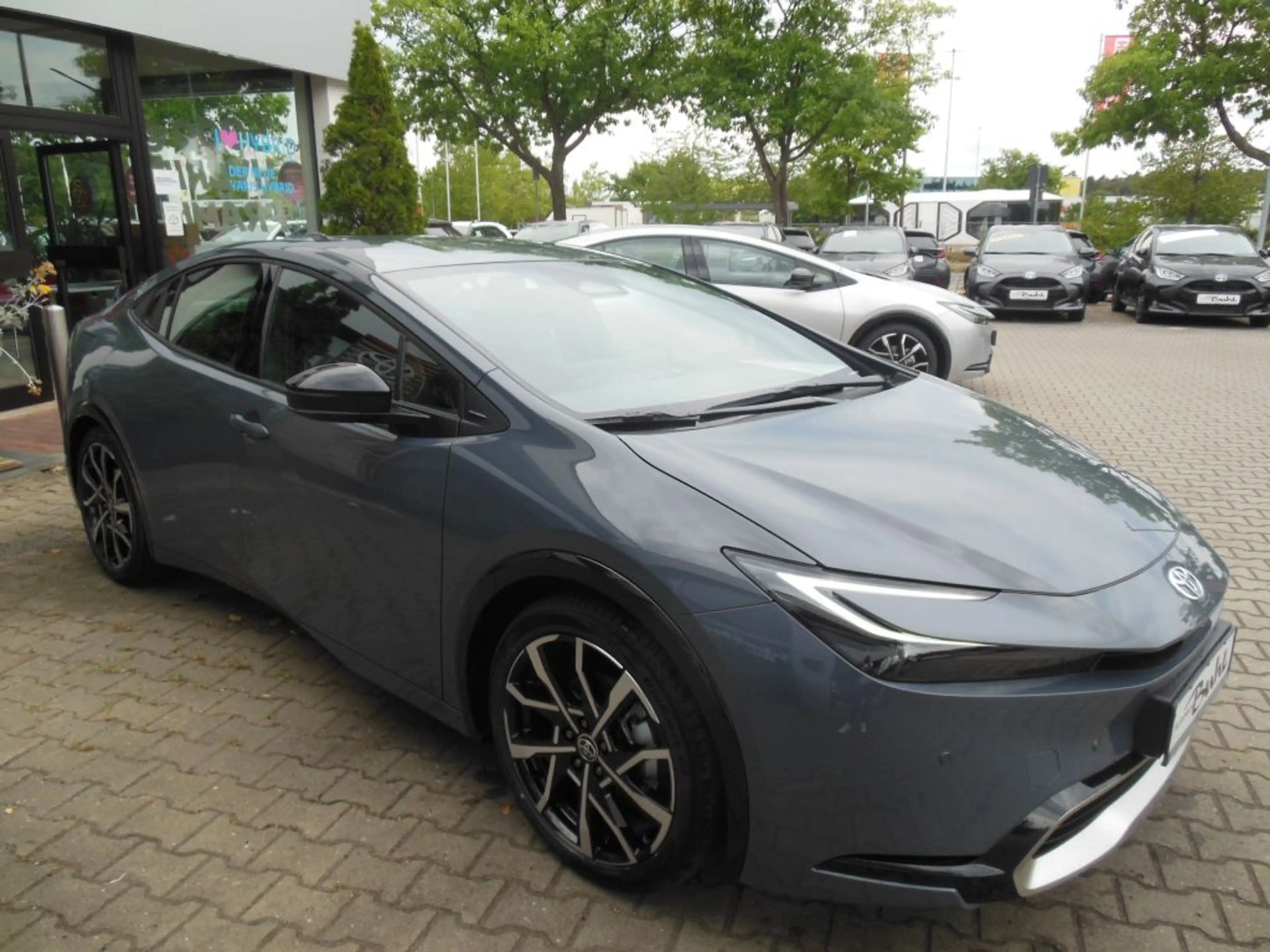 Toyota Prius Plug-in Hybrid Executive*sofort Verfügbar — photo 6