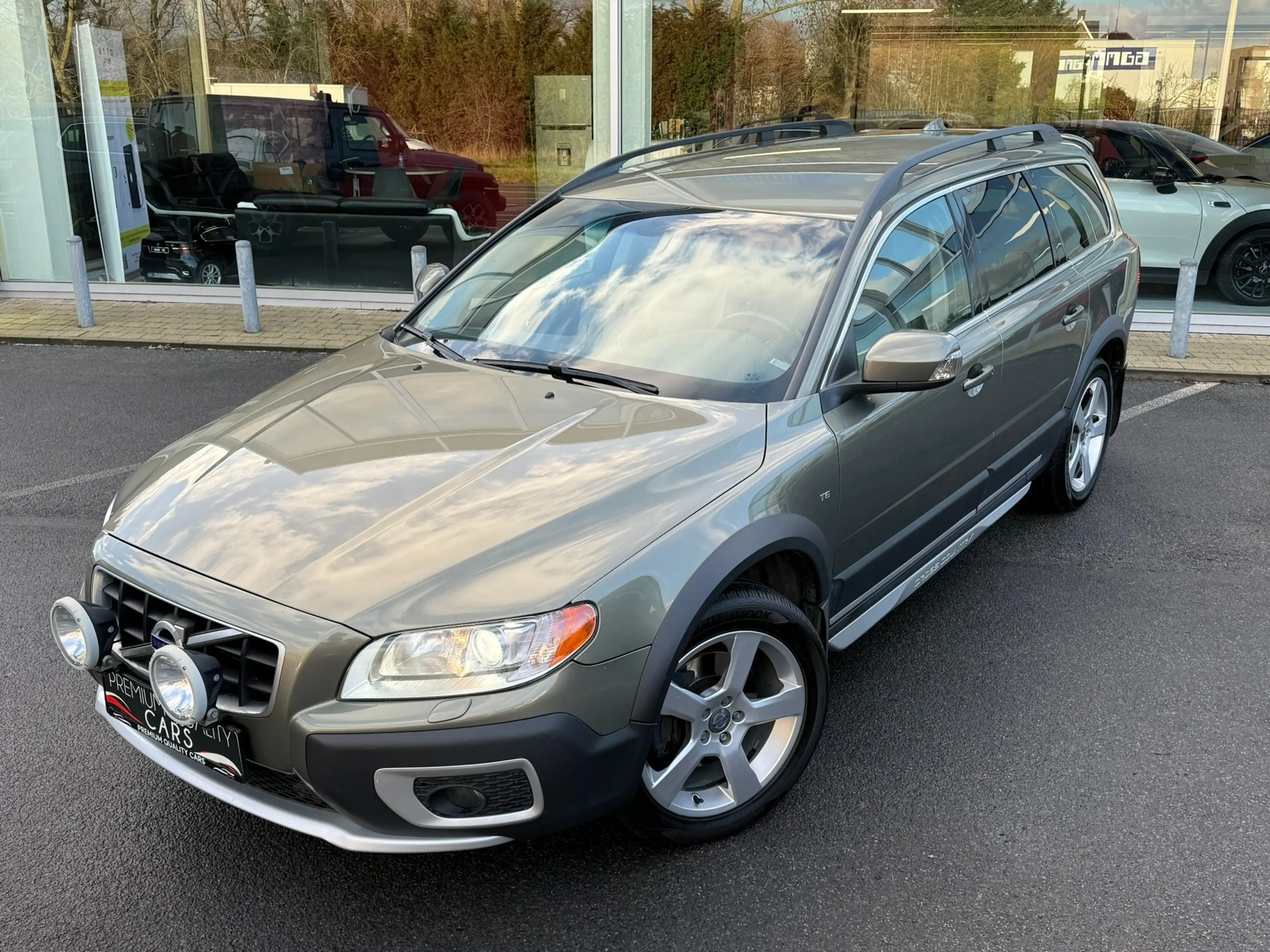 Volvo XC70 T6 / NAVI / LEDER / TREKHAAK / ZETELVERWARMING / — photo 2