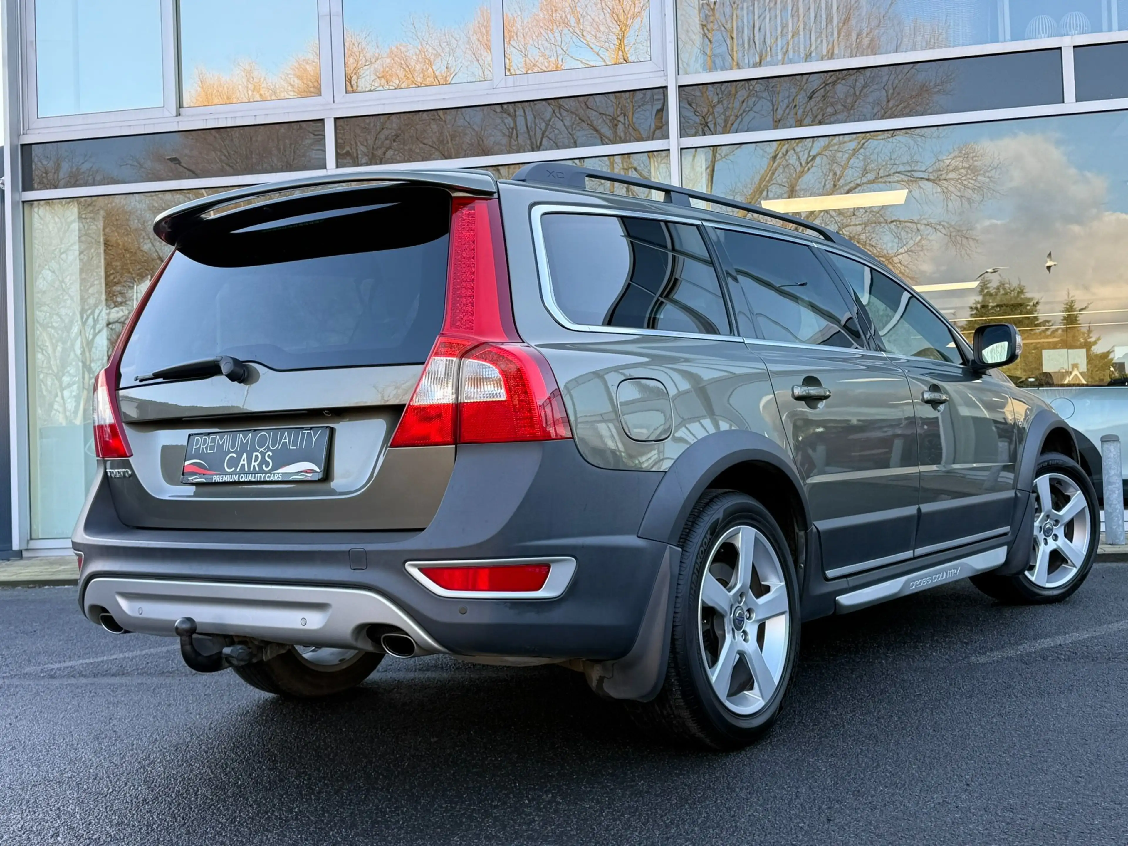 Volvo XC70 T6 / NAVI / LEDER / TREKHAAK / ZETELVERWARMING / — photo 12