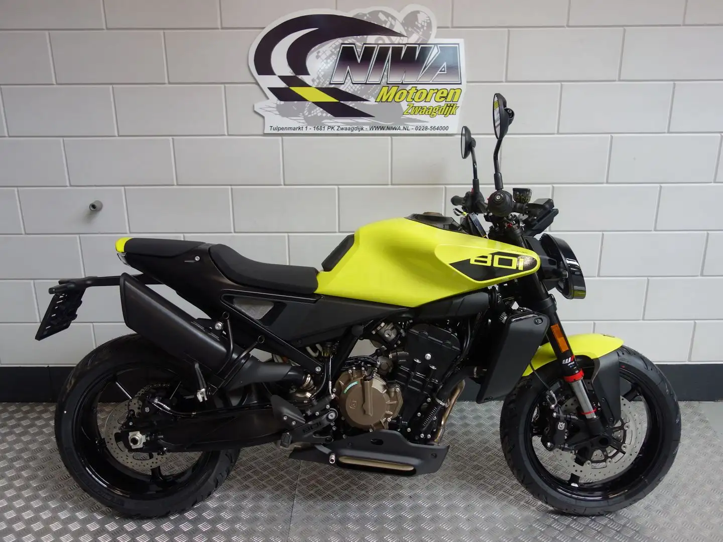 Husqvarna Vitpilen 801 Galben - 1