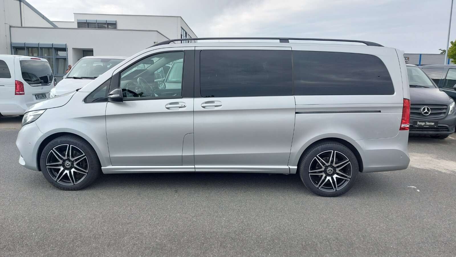 Mercedes-Benz V 250