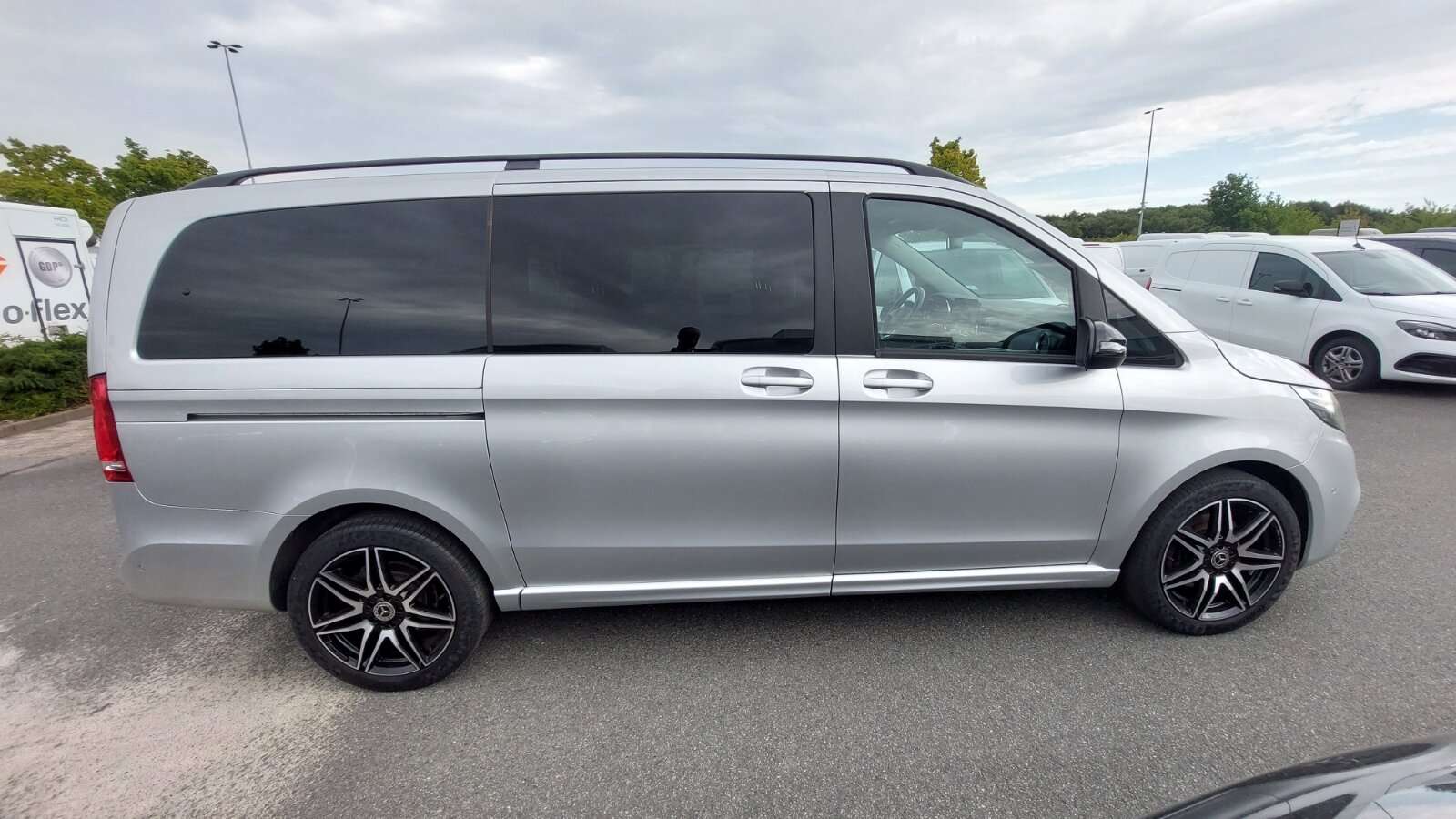 Mercedes-Benz V 250