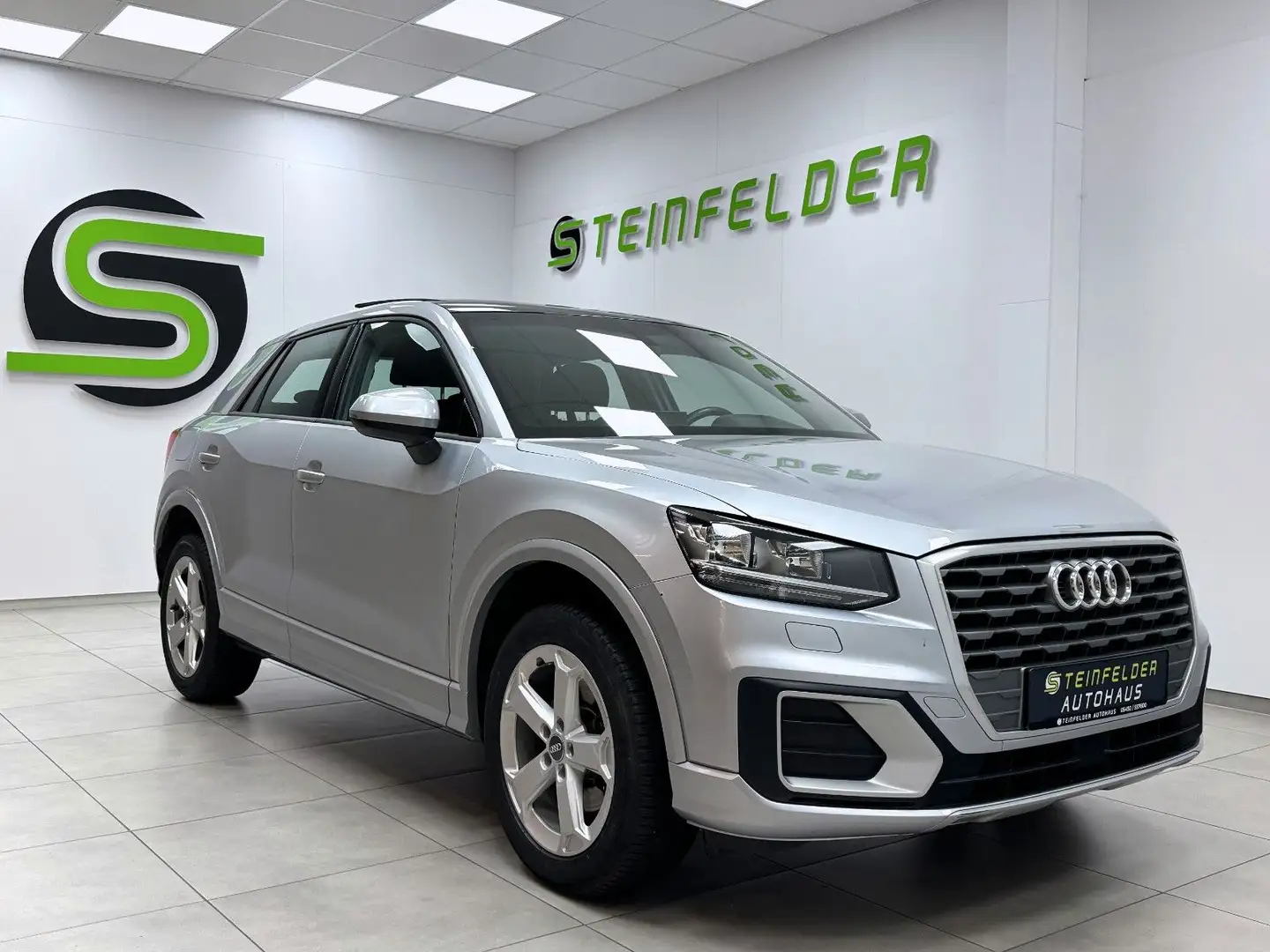 Audi Q2 1.4 TFSI sport S TRONIC/PANORAMA / SHZ / NAVI Plateado - 1