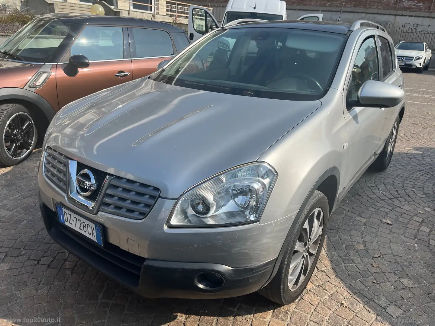 Nissan Qashqai 2.0 4WD n-tec Gris - 1