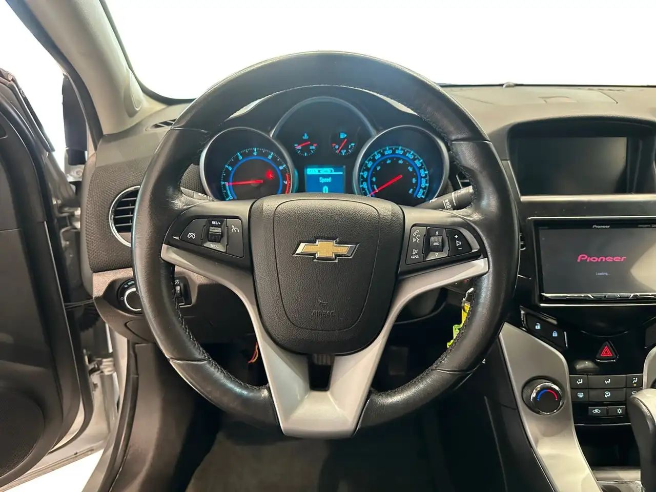 Chevrolet Cruze снимка Chevrolet Cruze