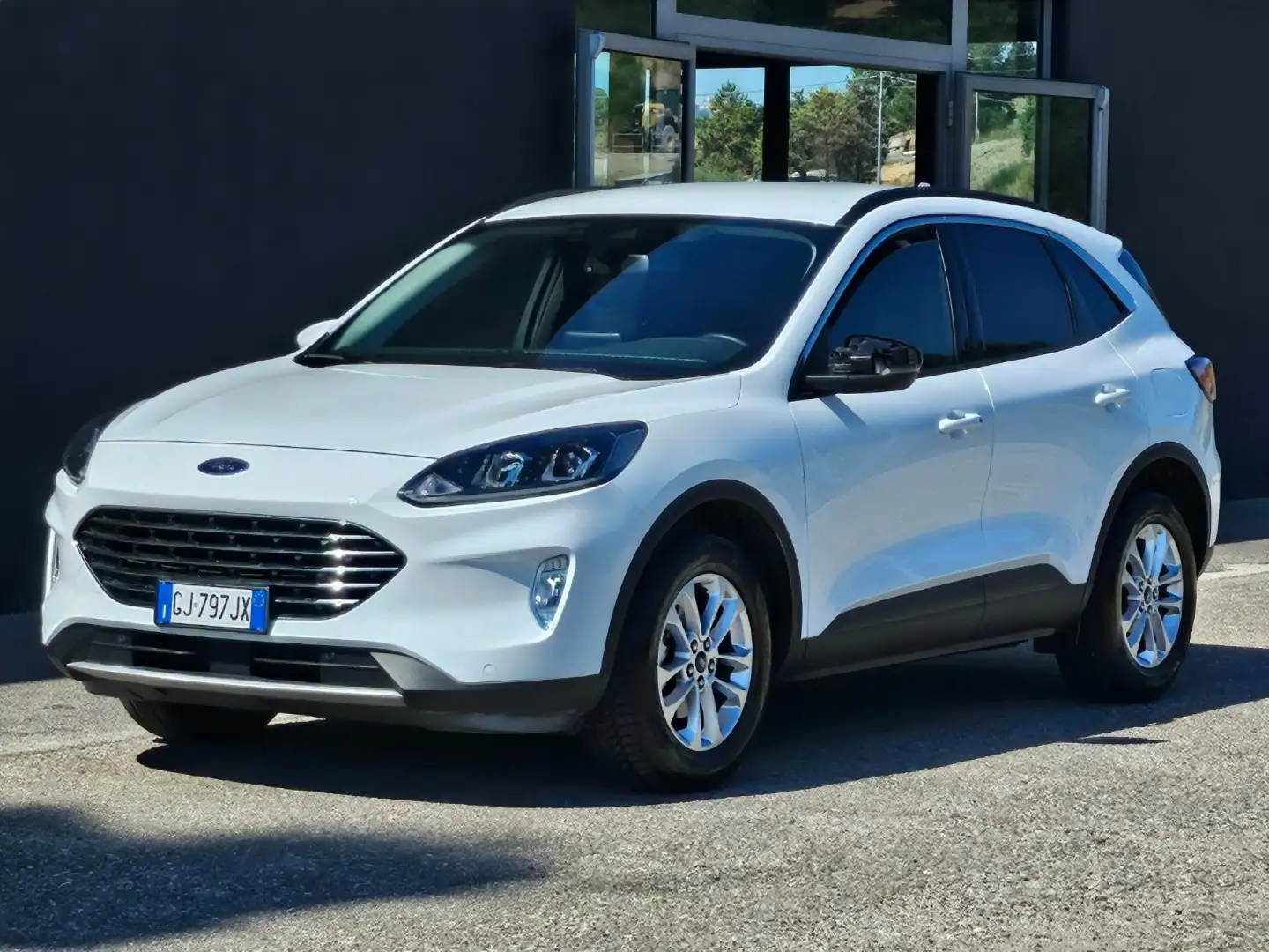 Ford Kuga 1.5 120 AT8 2WD Titanium Business telecamera Wit - 1