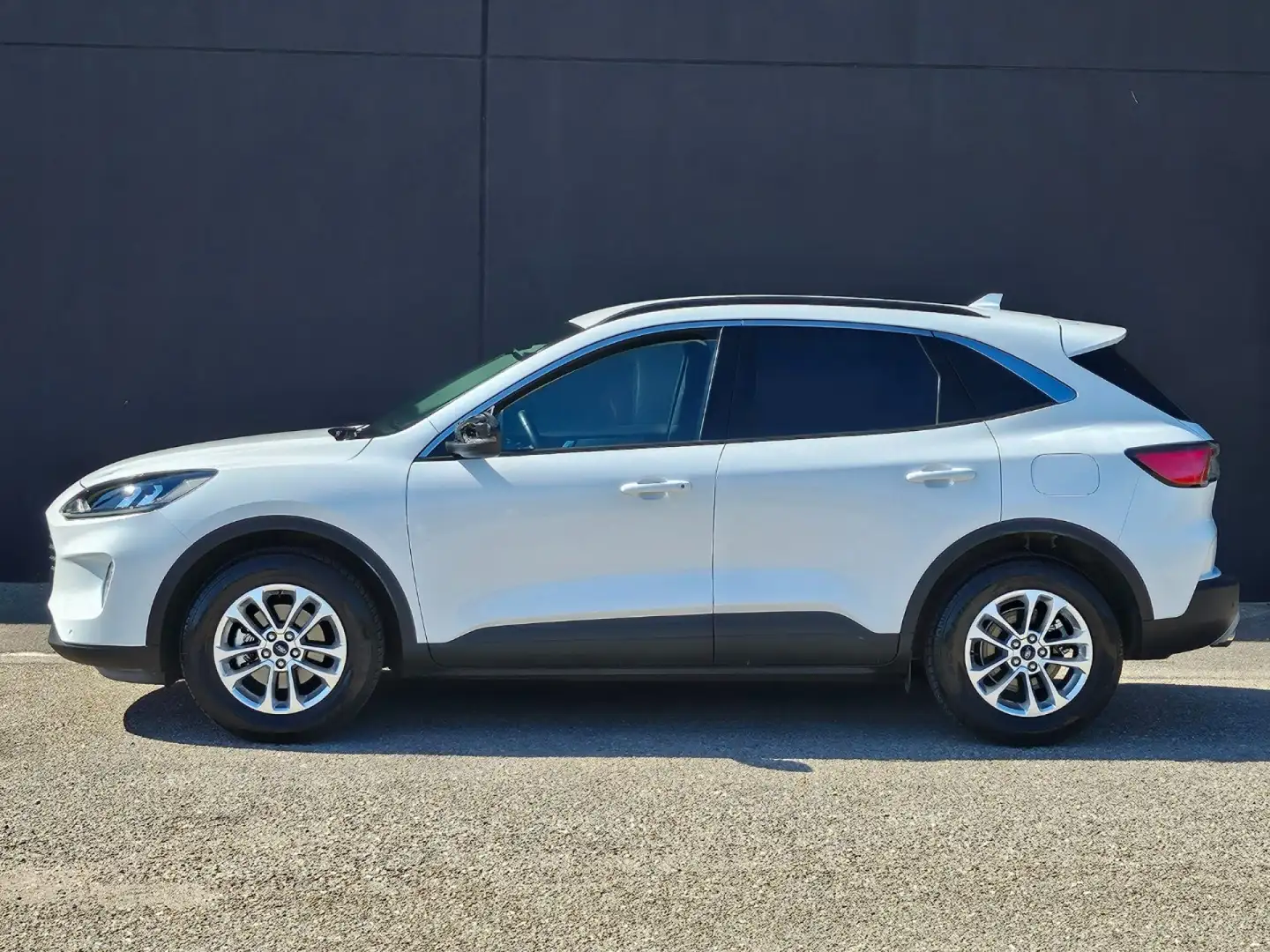 Ford Kuga 1.5 120 AT8 2WD Titanium Business telecamera Wit - 2
